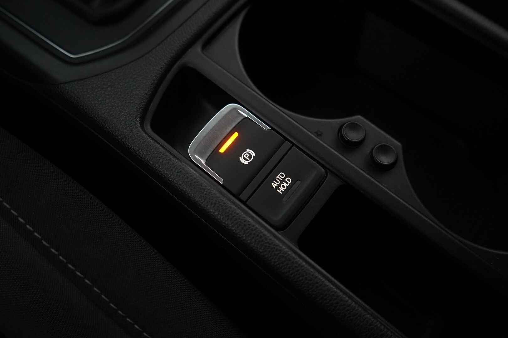 Volkswagen Touran 2016 1.2 TSI Trendline 81 kW (110 hv) * ACC / Lohko / Koukku / BT / Ratinlämmitin / Tutkat* - Suomi-auto / Huollettu 175tkm / Kahdet renkaat + Vanteet - Osta nyt, maksa vasta ensi vuonna