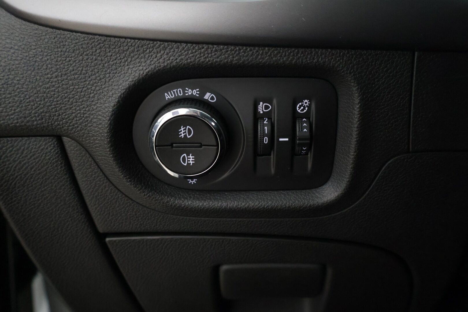Opel Astra 2016 5-ov Enjoy 1,0 Turbo ecoFLEX Start/Stop 77kW MT5 // Tutkat / Ratinlämmitin / Suomi-auto / 2x renkaat* - Apple carplay / Android auto / Hyvä huoltohistoria! 