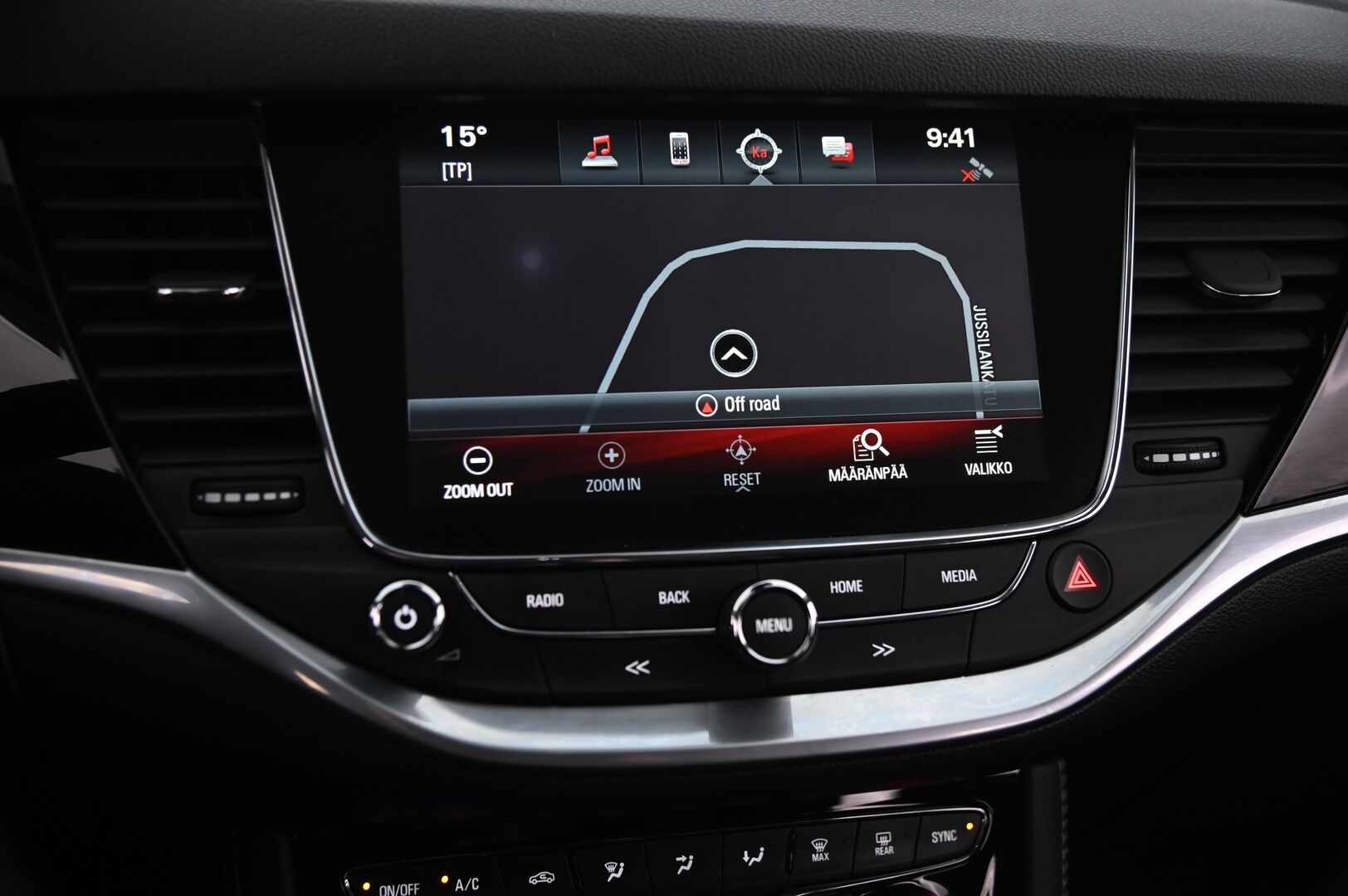 Opel Astra 2016 5-ov Innovation 1,4 Turbo ecoFLEX Start/Stop 110kW MT6 *Sporttipenkit / Kamera / Lohko / Blis / Ratinlämmitys / Navi* - Juuri Huollettu / Suomiauto / 2x renkaat & alut / Penkinlämmitys edessä ja takana / Tummennetut ikkunat