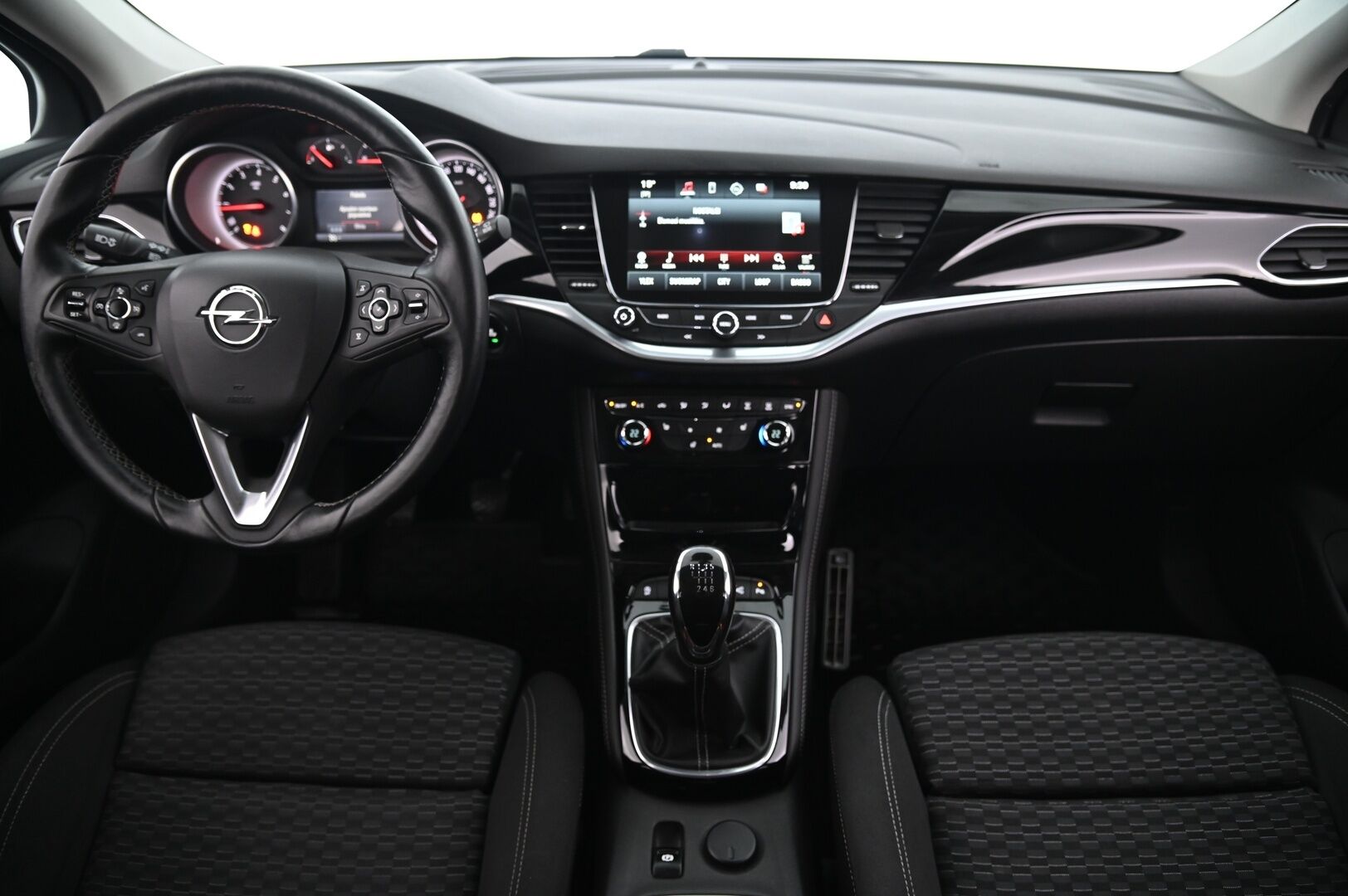 Opel Astra 2016 5-ov Innovation 1,4 Turbo ecoFLEX Start/Stop 110kW MT6 *Sporttipenkit / Kamera / Lohko / Blis / Ratinlämmitys / Navi* - Juuri Huollettu / Suomiauto / 2x renkaat & alut / Penkinlämmitys edessä ja takana / Tummennetut ikkunat