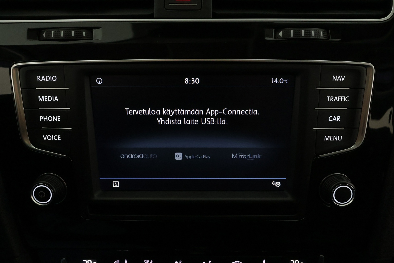 Volkswagen Golf 2017 Allstar 1,4 TSI 110 kW ACT DSG * ACC / P.kamera / Webasto / Adapt.Xenon / Navi / KeylessGo / Suomi-auto * - Kahdet renkaat aluvanteilla / Huippuvarusteet - HULLUT BLACKWEEK JATKOT - KORKOTARJOUS 2,49%