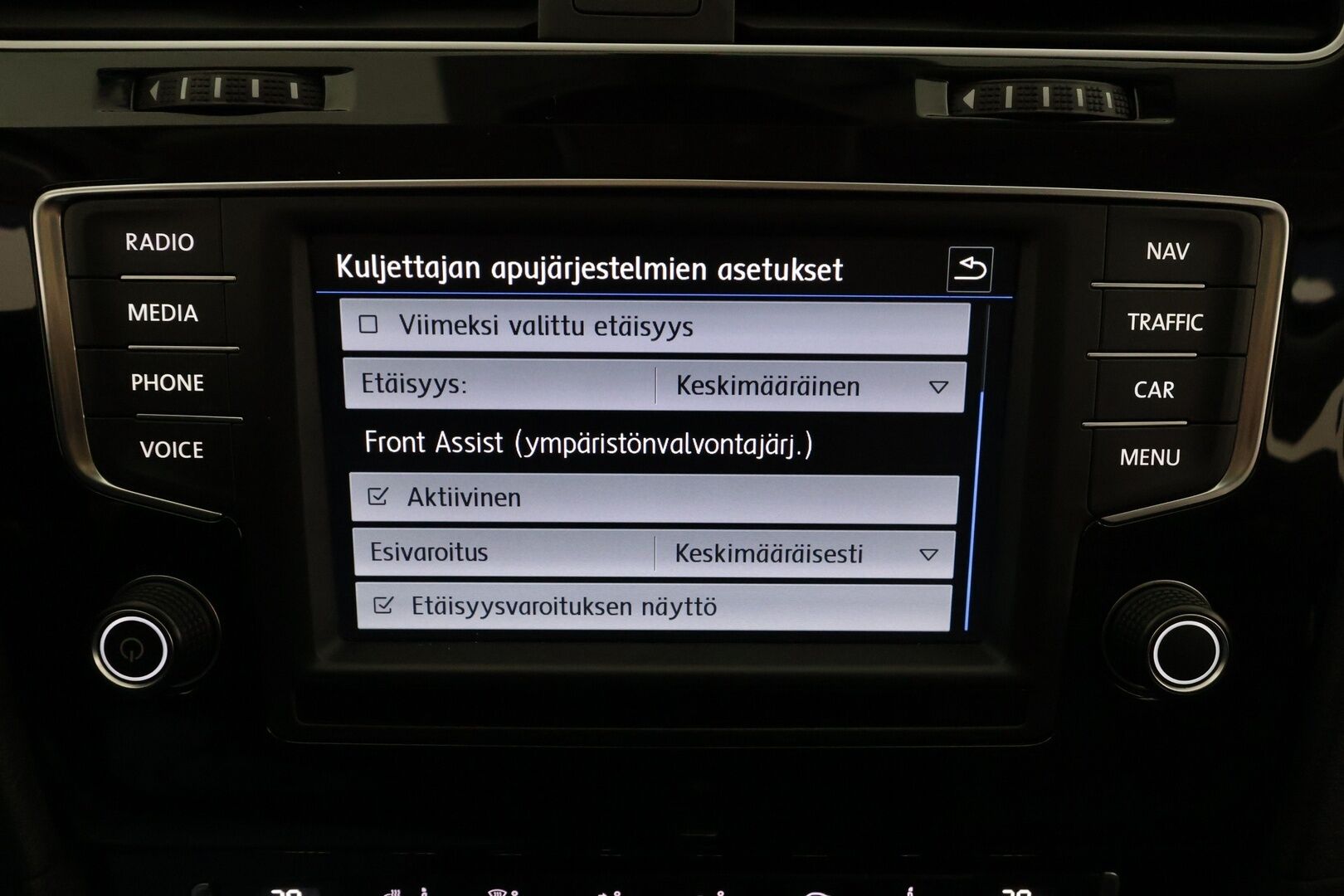 Volkswagen Golf 2017 Allstar 1,4 TSI 110 kW ACT DSG * ACC / P.kamera / Webasto / Adapt.Xenon / Navi / KeylessGo / Suomi-auto * - Kahdet renkaat aluvanteilla / Huippuvarusteet - HULLUT BLACKWEEK JATKOT - KORKOTARJOUS 2,49%