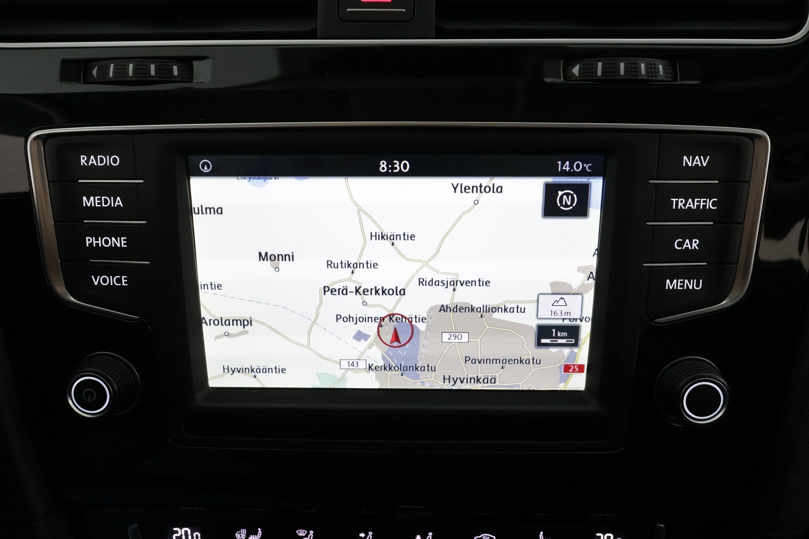 Volkswagen Golf 2017 Allstar 1,4 TSI 110 kW ACT DSG * ACC / P.kamera / Webasto / Adapt.Xenon / Navi / KeylessGo / Suomi-auto * - Kahdet renkaat aluvanteilla / Huippuvarusteet - HULLUT BLACKWEEK JATKOT - KORKOTARJOUS 2,49%