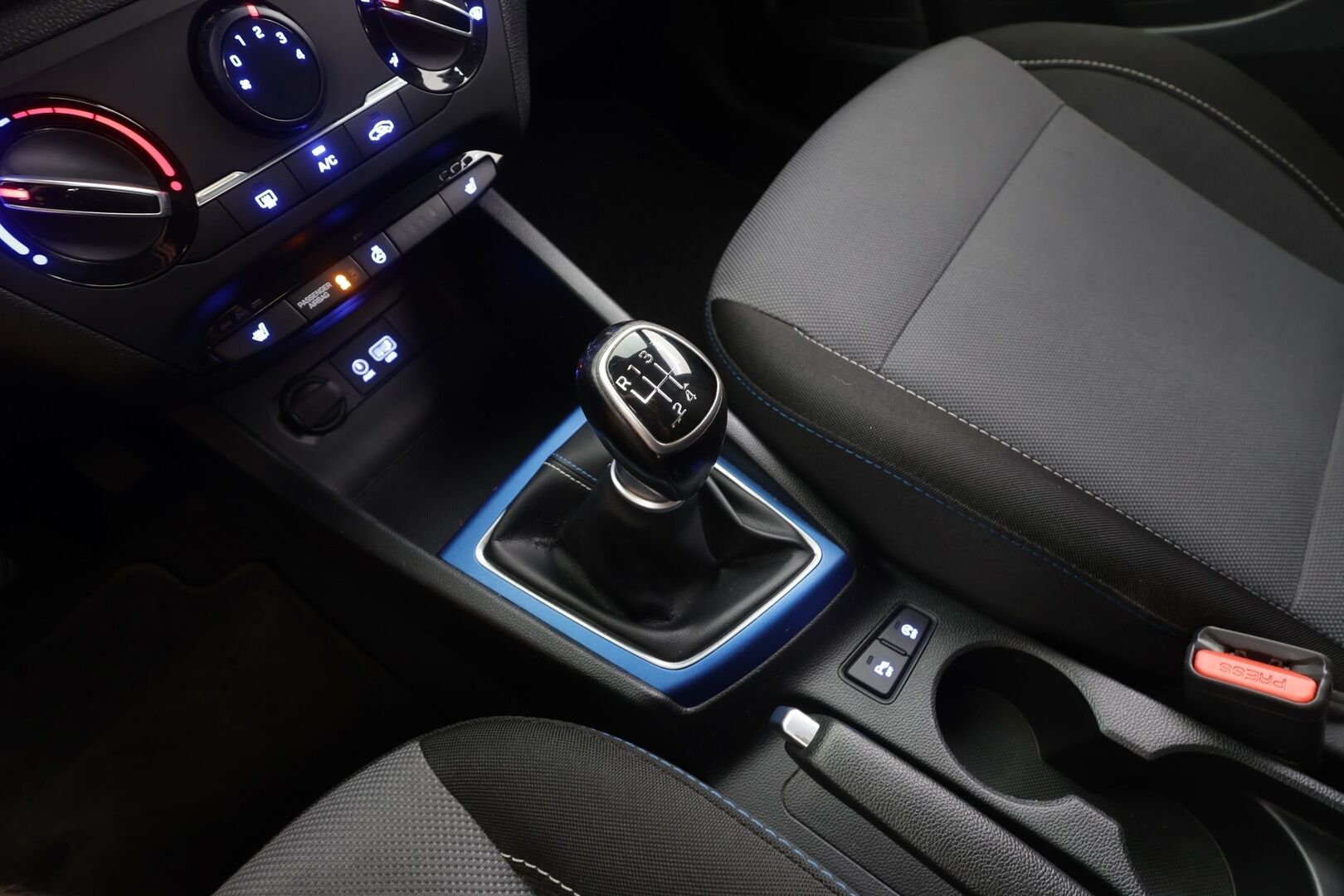 Hyundai I20 2017 1,0 T-GDI 5MT ISG GO! - 1OM Suomiauto | Vakkari | Peruutustutka | Ratinlämmitys | Lisävalot | Ilmastointi | 2x Renkaat aluvantein!