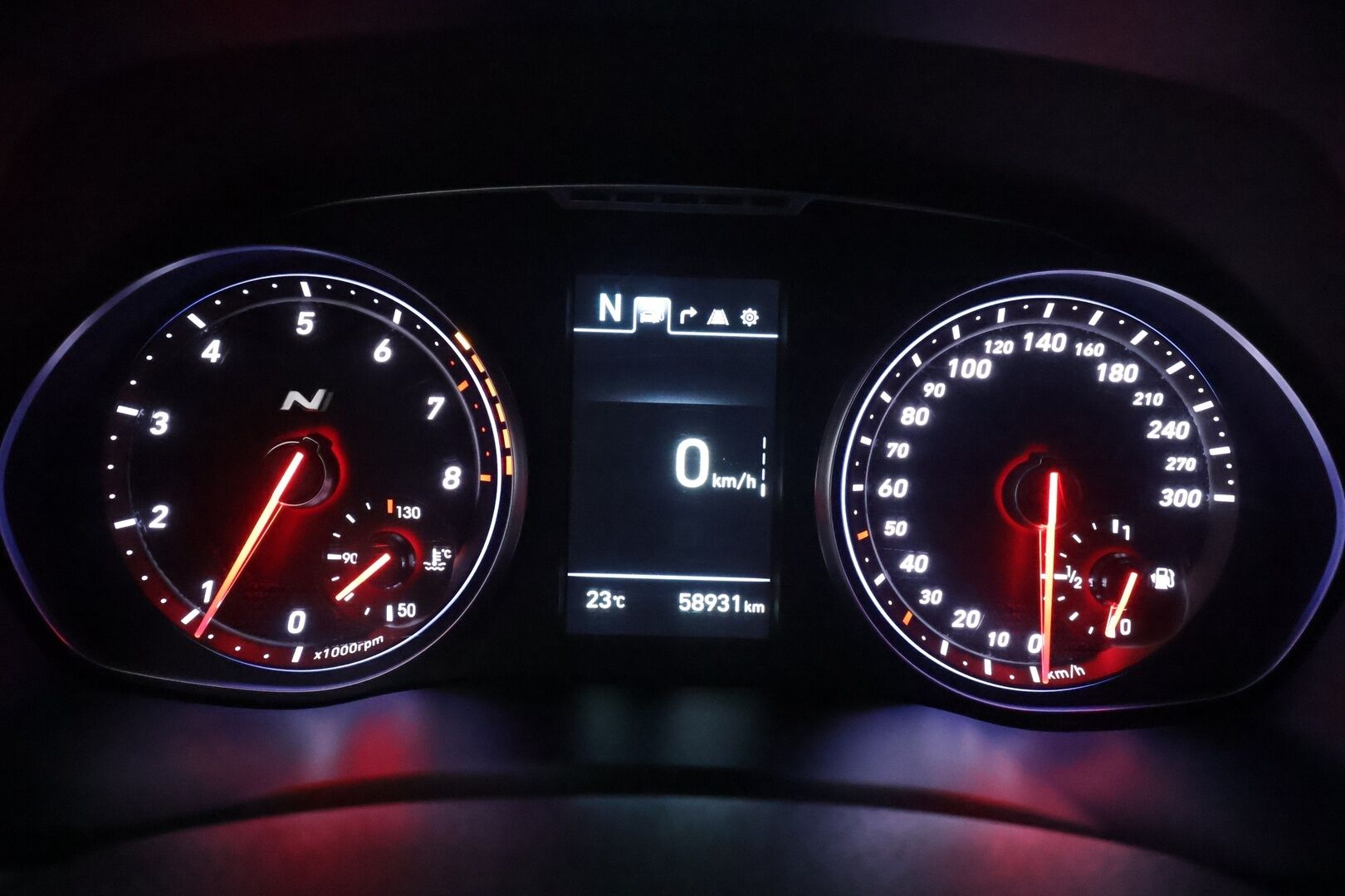 Hyundai I30 FASTBACK 2019 2,0 T-GDI 275 hv 6MT Performance Pack **LED-valot / P.kamera / Sisätilanlämmitin / Sporttipenkki Muistilla / Navi** - Suomi-auto / Kahdet Renkaat