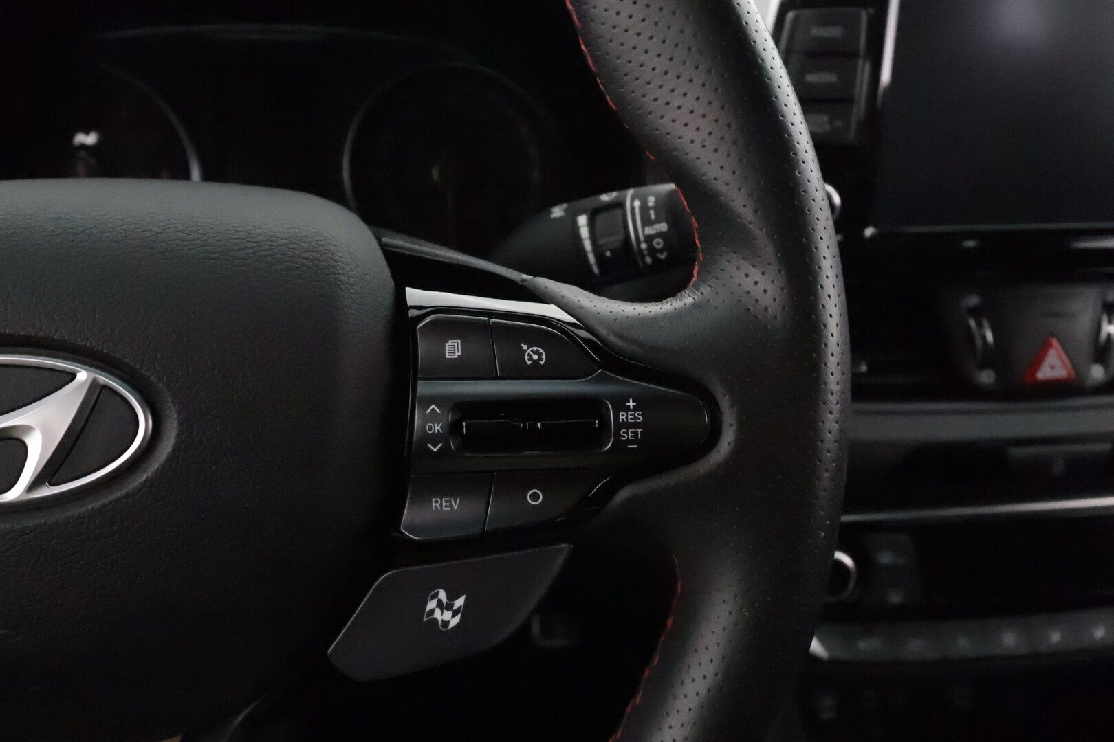 Hyundai I30 FASTBACK 2019 2,0 T-GDI 275 hv 6MT Performance Pack **LED-valot / P.kamera / Sisätilanlämmitin / Sporttipenkki Muistilla / Navi** - Suomi-auto / Kahdet Renkaat