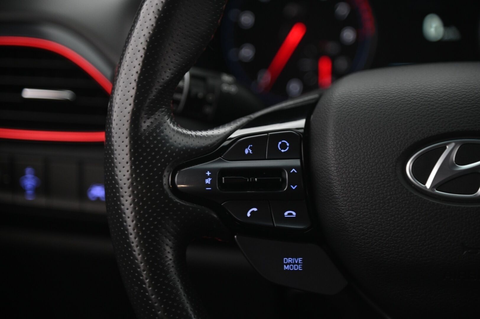 Hyundai I30 FASTBACK 2020 N 2,0 T-GDI 275 hv 6MT Performance Pack - Vakkari | LED | CarPlay | Kaistavahti | P.kamera | Navi | Keyless | Kaistavahti