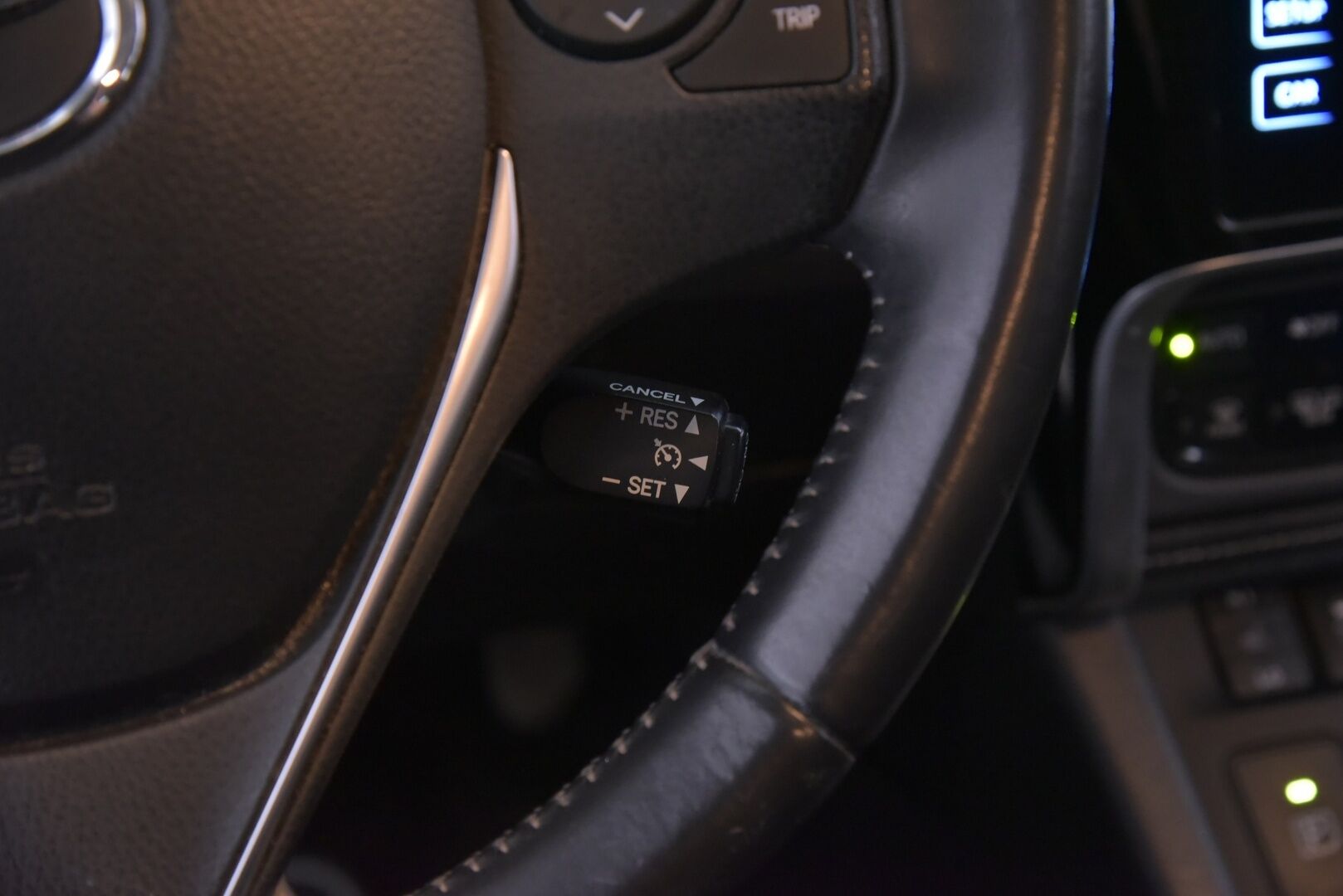 Toyota Auris 2016 1,8 Hybrid Active - | P-Kamera | Navi | Kahdet renkaat alumiinivanteilla | Lohko & Sisäpistoke |