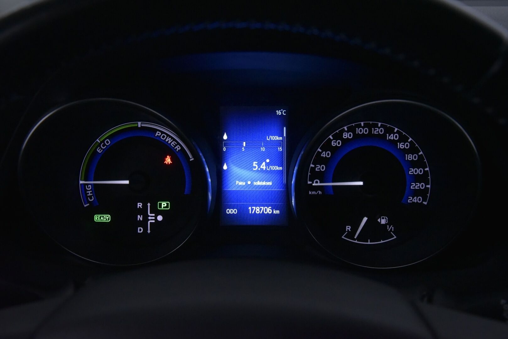 Toyota Auris 2016 1,8 Hybrid Active - | P-Kamera | Navi | Kahdet renkaat alumiinivanteilla | Lohko & Sisäpistoke |