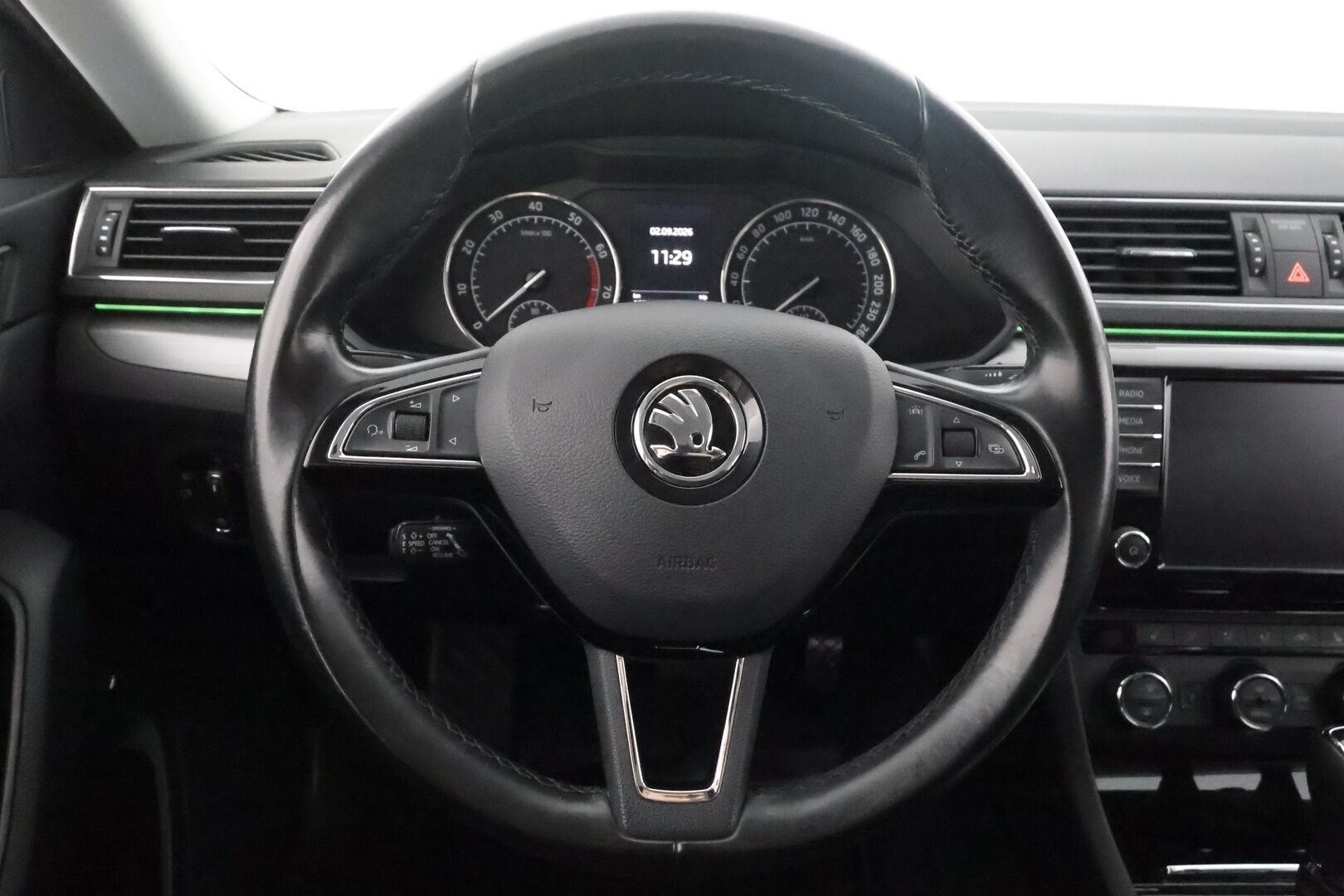 Skoda Superb 2016 Combi 1,4 TSI ACT Style DSG Autom. - | ACC | Webasto | Koukku | LED | Canton | Muistipenkki | Puolinahat | P.Kamera | Navi | Suomi-auto | Kahdet Renkaat | Merkkihuollettu |