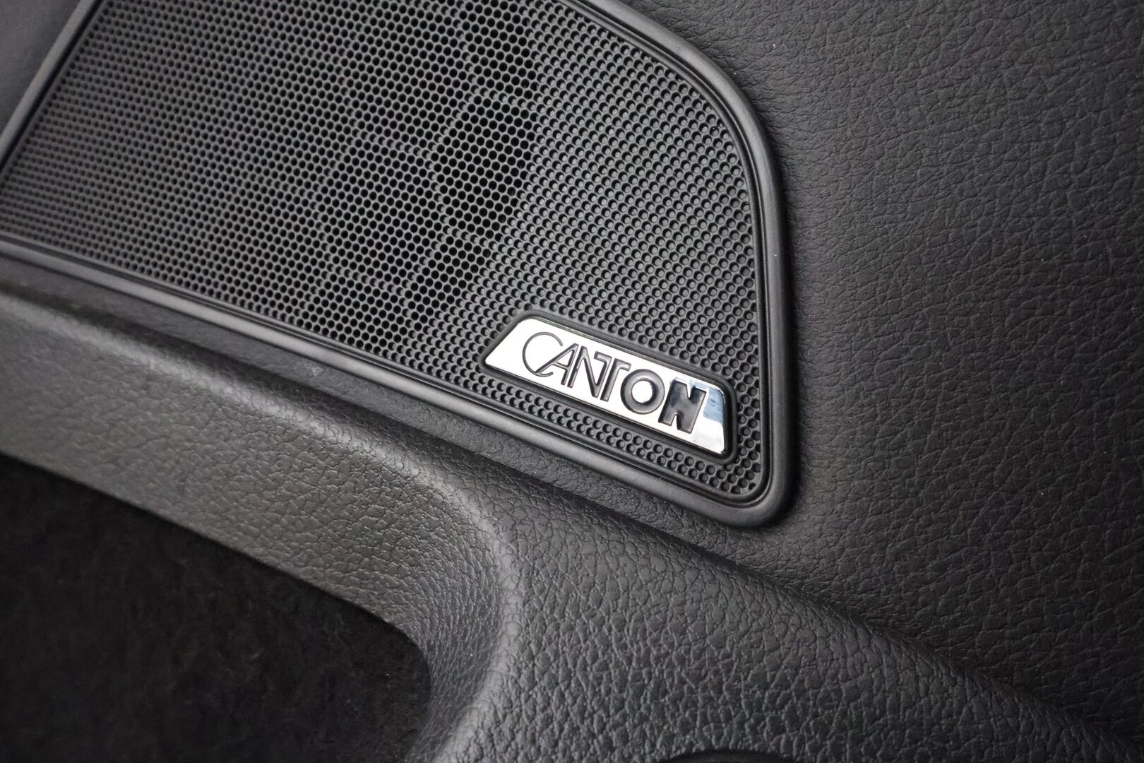 Skoda Superb 2016 Combi 1,4 TSI ACT Style DSG Autom. - | ACC | Webasto | Koukku | LED | Canton | Muistipenkki | Puolinahat | P.Kamera | Navi | Suomi-auto | Kahdet Renkaat | Merkkihuollettu |