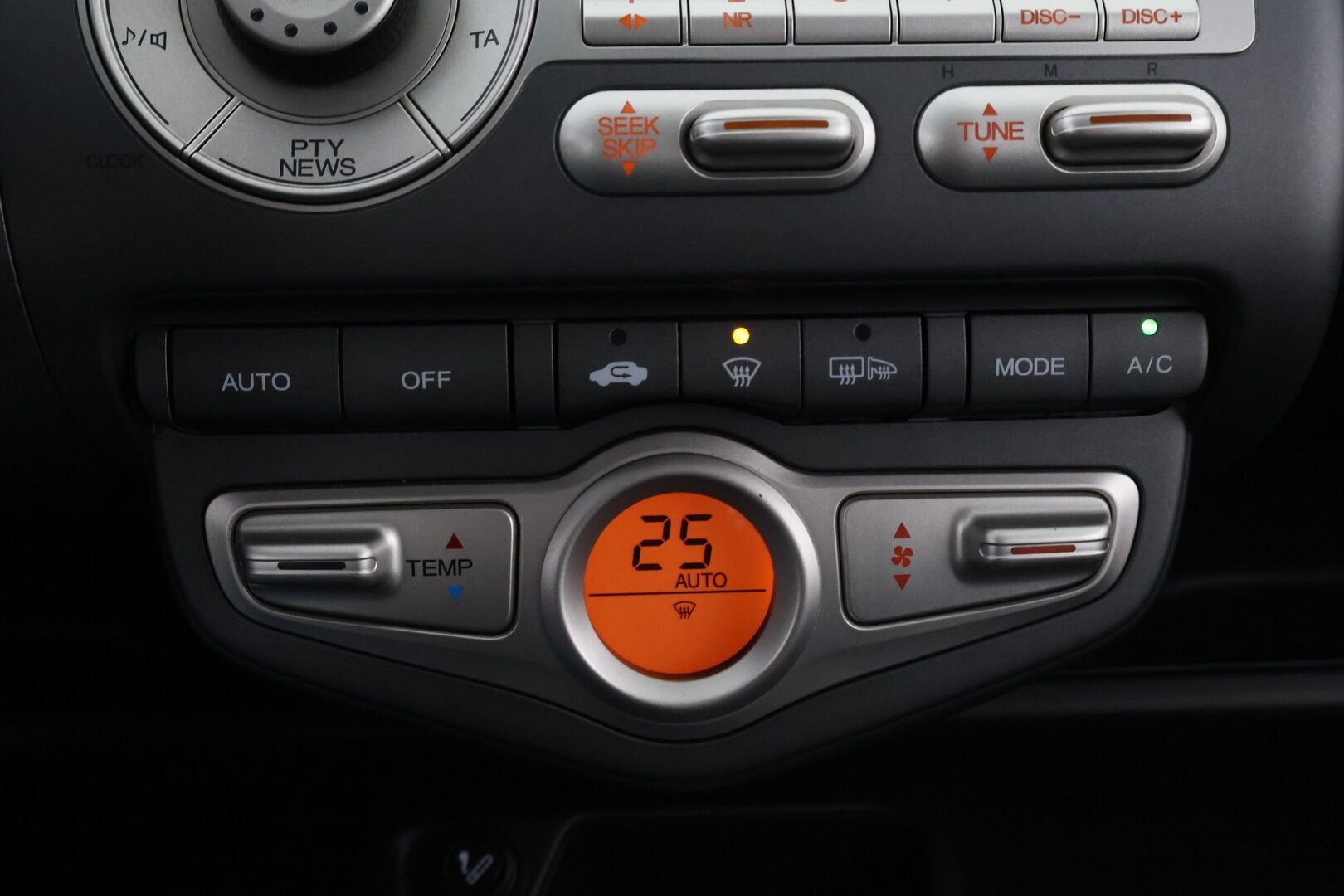 Honda Jazz 2008 5D 1,4i LS CVT AT * Suomiauto / Lohko & Sisäpistoke / Ilmastointi / 2x Fiksut renkaat! - Juuri tullut Tampereelle! - HULLUT JOULUT KORKOTARJOUS 2,49% 