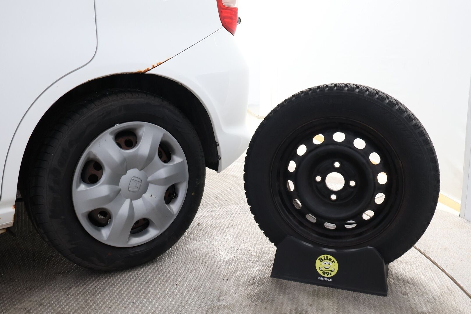 Honda Jazz 2008 5D 1,4i LS CVT AT * Suomiauto / Lohko & Sisäpistoke / Ilmastointi / 2x Fiksut renkaat! - Juuri tullut Tampereelle! - HULLUT JOULUT KORKOTARJOUS 2,49% 