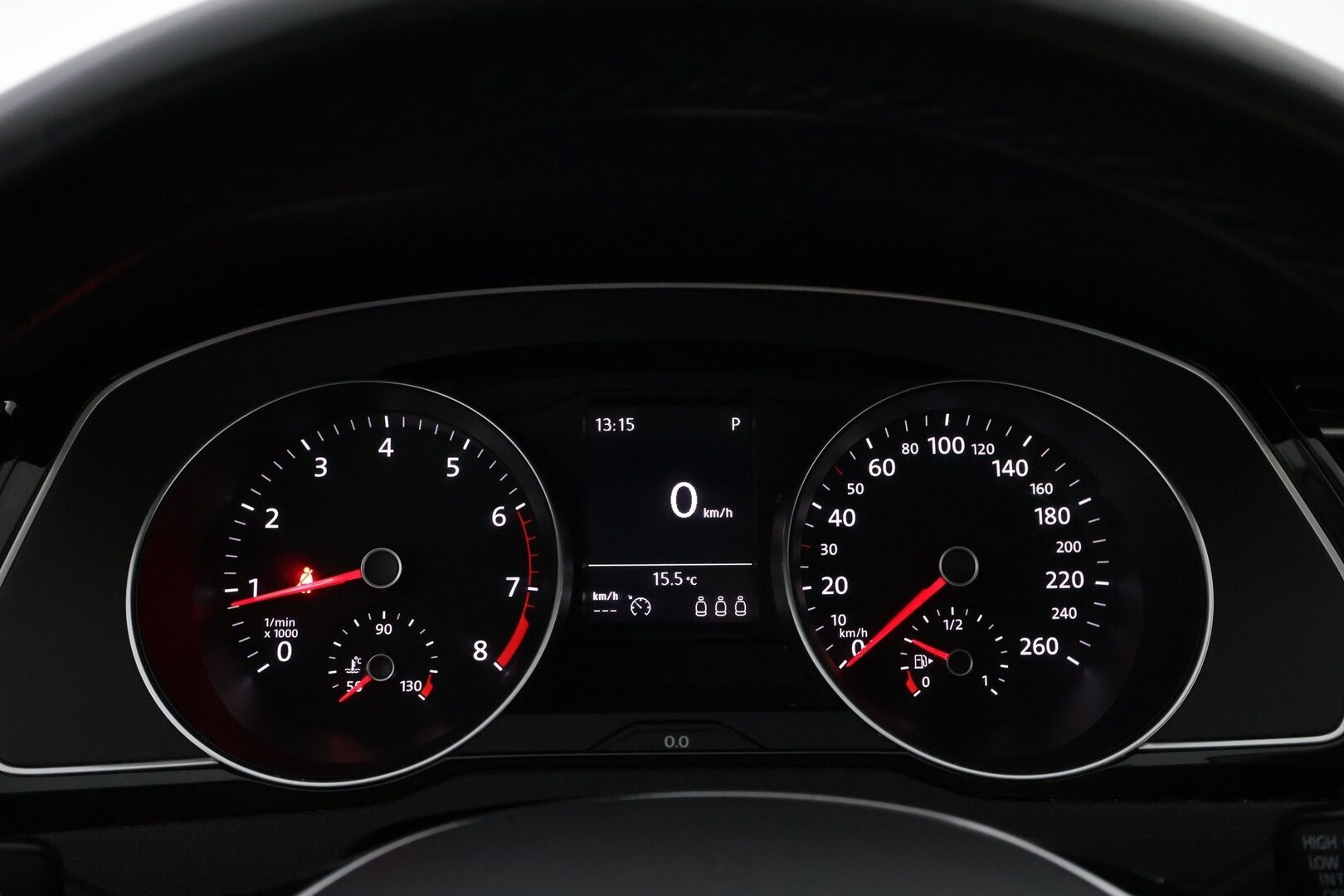 Volkswagen Passat 2017 Sedan Comfortline 1,4 TSI 92 kW (125 hv) DSG-automaatti * Lohko & Sisäpistoke / Ergocomfort / LED / Peruutustutkat / Vakkari