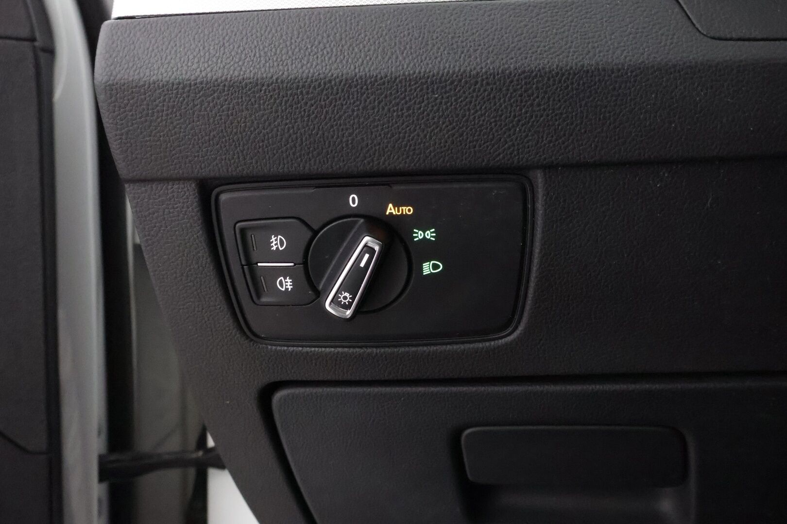 Volkswagen Passat 2017 Sedan Comfortline 1,4 TSI 92 kW (125 hv) DSG-automaatti * Lohko & Sisäpistoke / Ergocomfort / LED / Peruutustutkat / Vakkari