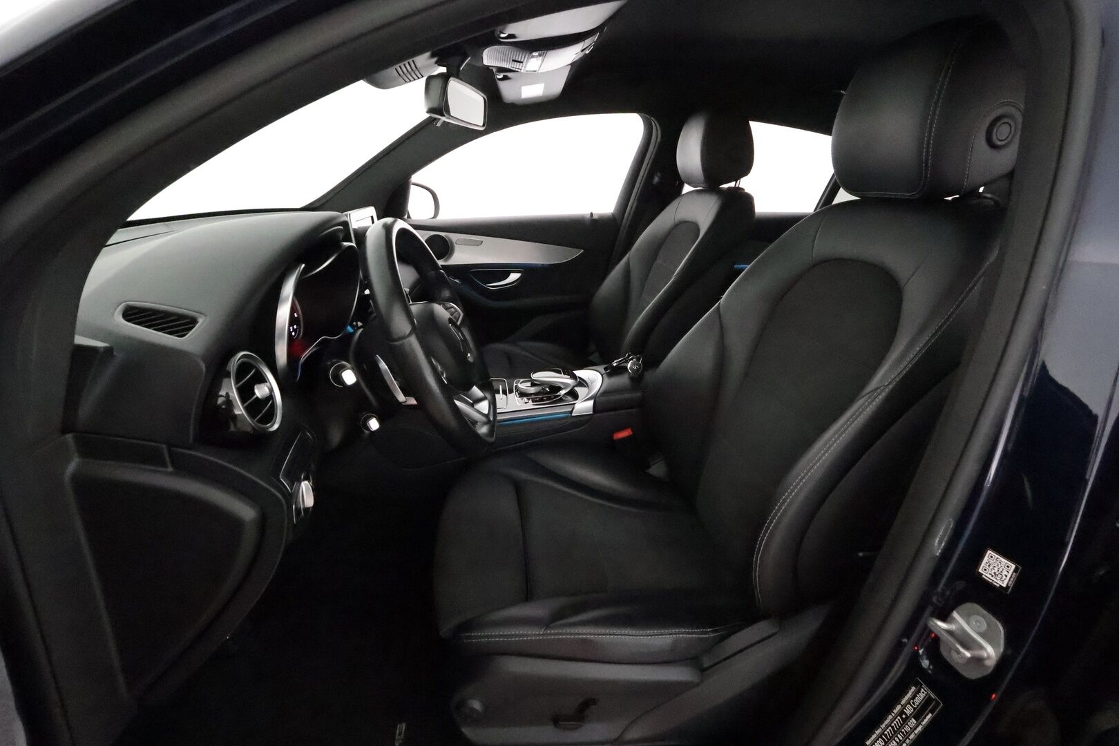 Mercedes-Benz GLC 2017 220 d Coupé 4Matic A Premium Business AMG - Suomiauto / Peruutuskamera / Nahka-Alcantara / Vetokoukku / ILS LED / 2x Hyvät renkaat aluvantein!