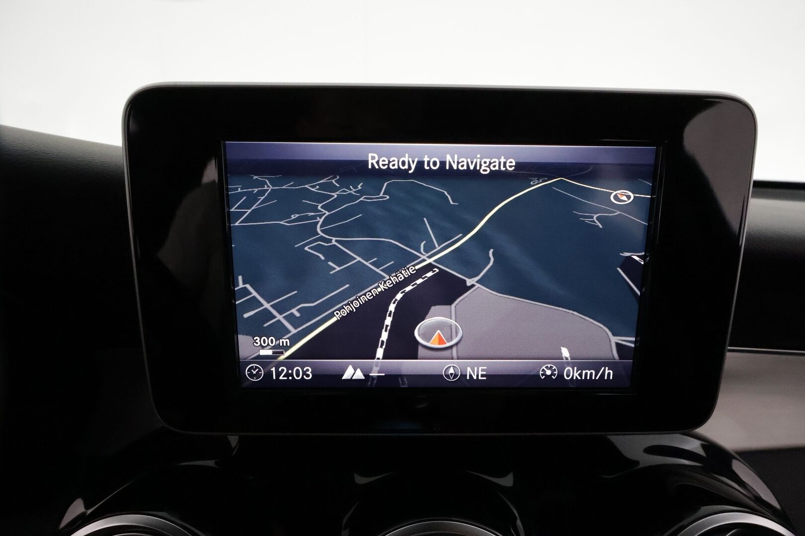 Mercedes-Benz GLC 2017 220 d Coupé 4Matic A Premium Business AMG - Suomiauto / Peruutuskamera / Nahka-Alcantara / Vetokoukku / ILS LED / 2x Hyvät renkaat aluvantein!