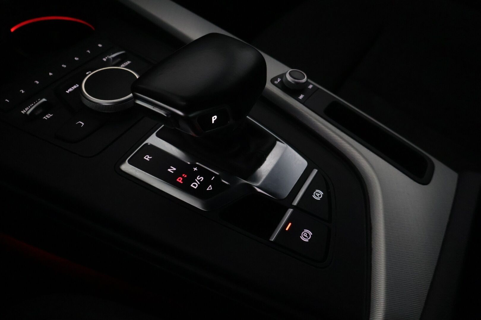 Audi A4 2016 2,0 TDI 140 kW quattro S tronic - YritysOutlet - Myydään vain yrityksille - – Tämä auto myydään YritysOutlet -valikoimasta vain yritykselle