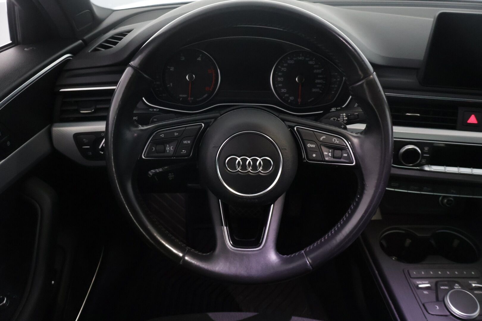 Audi A4 2016 2,0 TDI 140 kW quattro S tronic - YritysOutlet - Myydään vain yrityksille - – Tämä auto myydään YritysOutlet -valikoimasta vain yritykselle