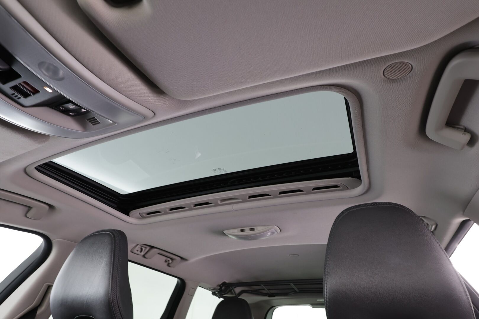 Volvo XC70 2016 D4 AWD Classic Summum aut * ACC / P.tutkat / Navi / Aktiiv.Xenon / Webasto / Koukku / Sähköluukku / KeylessGo / Muistipenkki * - Lasikattoluukku / Kahdet renkaat aluvanteilla