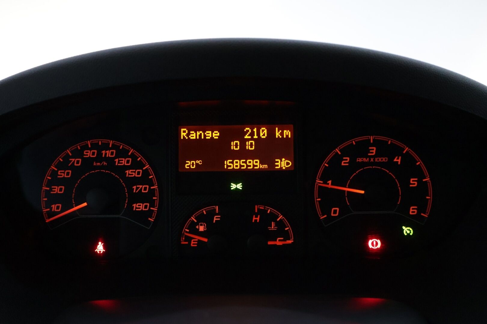 Fiat Ducato 2018 2,3 Multijet 130 10m3 (H1L2) *Webasto / P. Kamera / Karjarauta / Vetokoukku / Ilmastointi* - EI ADBLUE! / Suomi-auto / Juuri katsastettu! / Uudehkot Continental nasta renkaat / Kattava huoltohistoria / Metalliväri