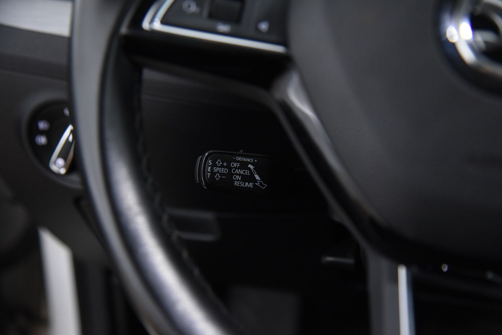 Skoda Superb 2016 Combi 2,0 TDI 150 Style DSG Autom. - Style-varusteet / Canton / Adapt. Vakkari / Koukku / Webasto /  Puolinahkasisusta 