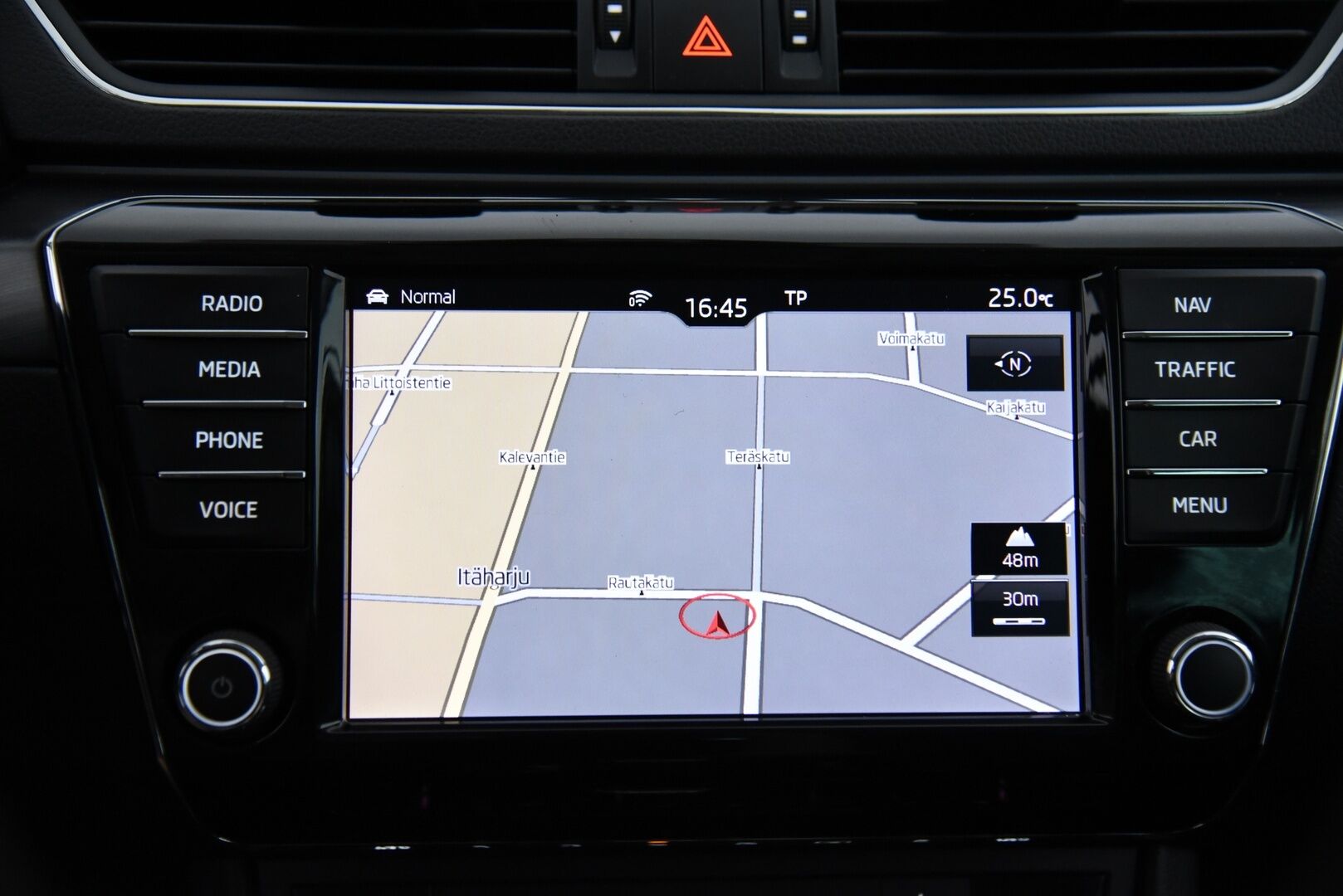 Skoda Superb 2016 Combi 2,0 TDI 150 Style DSG Autom. - Style-varusteet / Canton / Adapt. Vakkari / Koukku / Webasto /  Puolinahkasisusta 