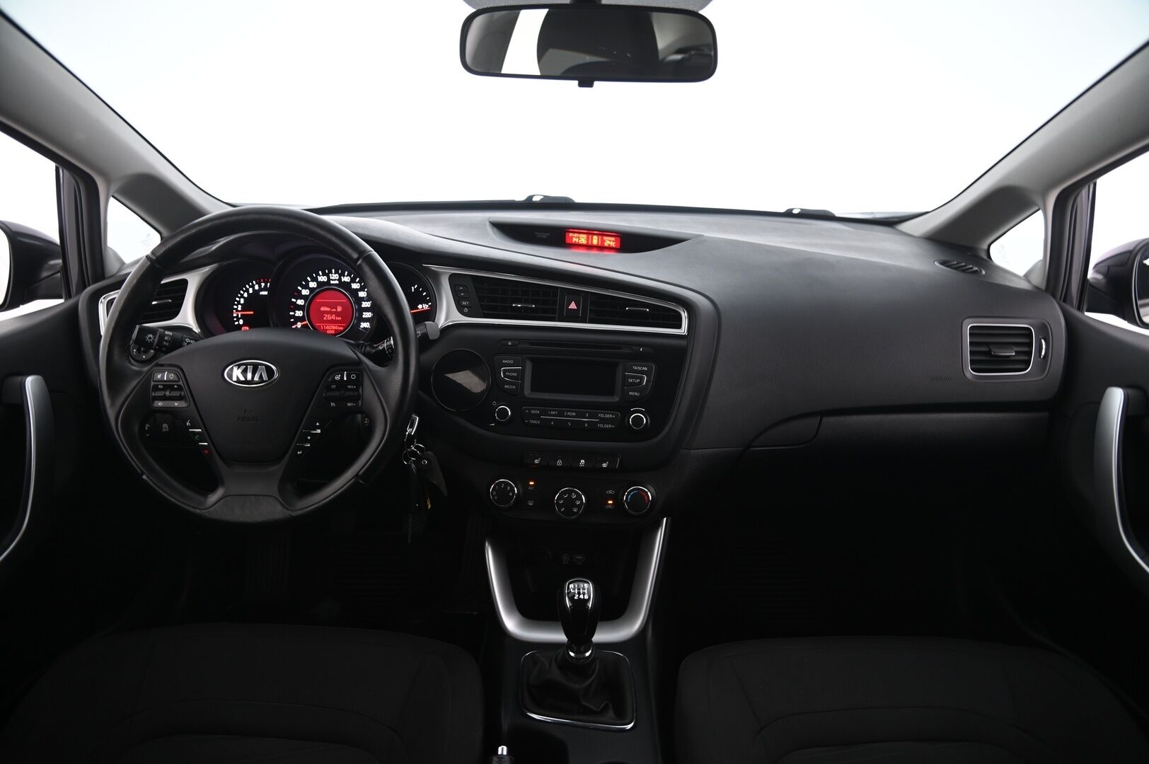 Kia cee'd 2017 1,0 ISG 100hv LX 5D EcoDynamics - Vetokoukku | Vakkari | Lohko | BT | Suomi-auto | 2x renkaat&vanteet