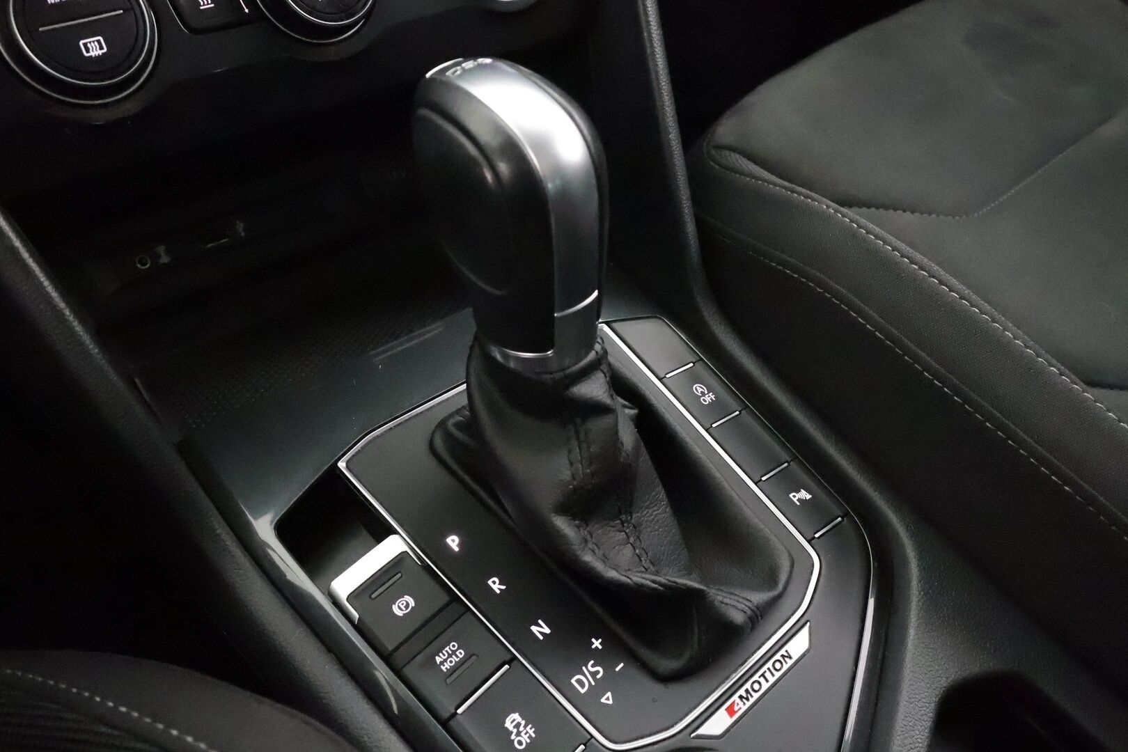 Volkswagen Tiguan 2017 Highline 2,0 TDI SCR 110 kW (150 hv) 4MOTION DSG * Webasto / Koukku / ACC / LED / P.tutkat / Kaistavahti * - Suomi-auto / Kahdet renkaat / Merkkihuollot