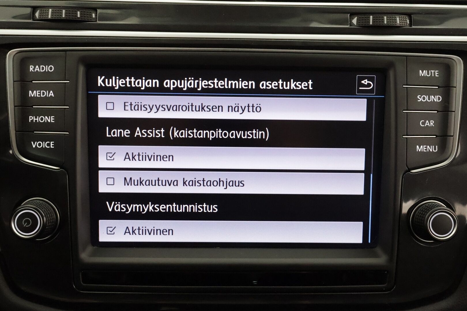 Volkswagen Tiguan 2017 Highline 2,0 TDI SCR 110 kW (150 hv) 4MOTION DSG * Webasto / Koukku / ACC / LED / P.tutkat / Kaistavahti * - Suomi-auto / Kahdet renkaat / Merkkihuollot - HULLUT JOULUT KORKOTARJOUS 2,49% 