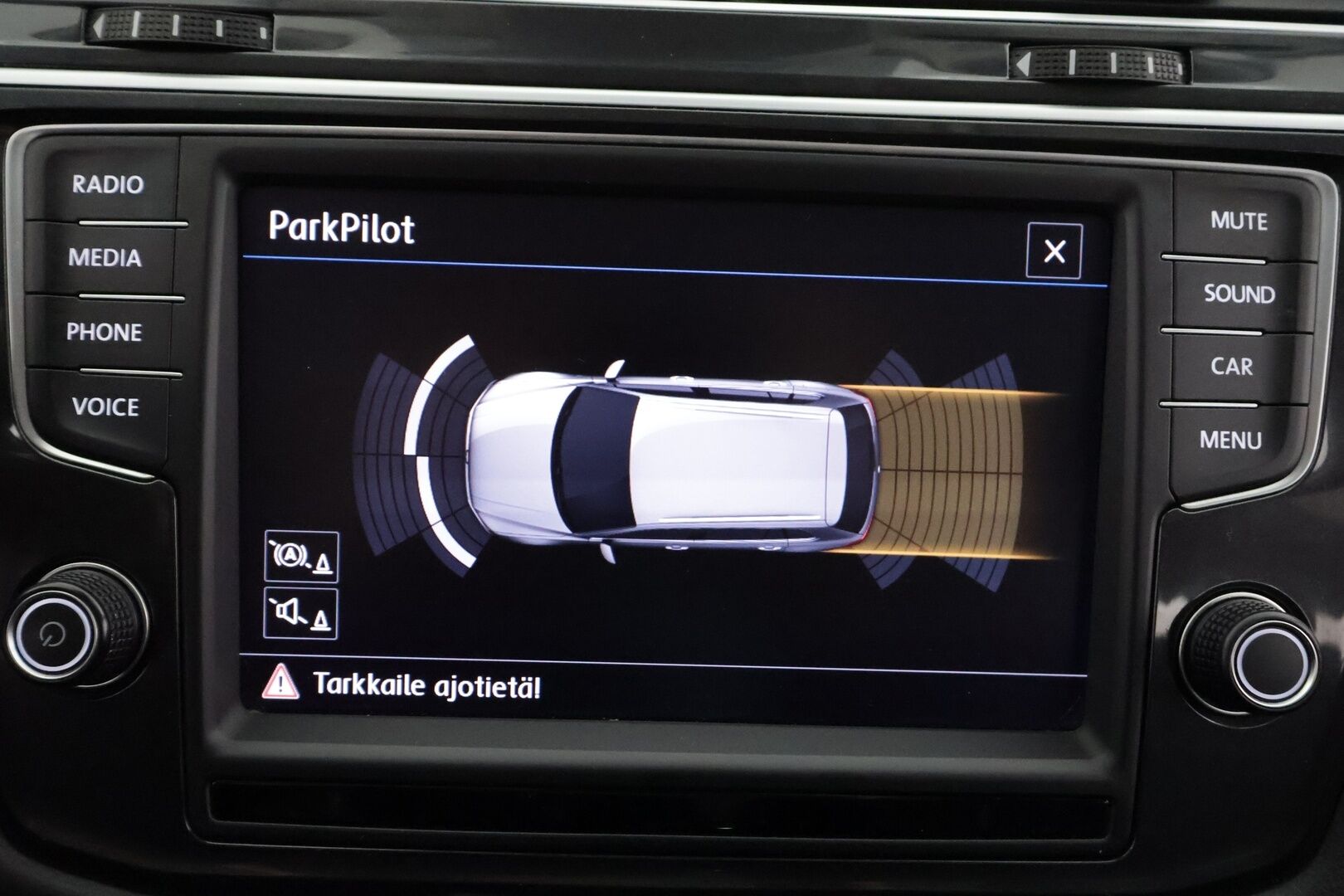 Volkswagen Tiguan 2017 Highline 2,0 TDI SCR 110 kW (150 hv) 4MOTION DSG * Webasto / Koukku / ACC / LED / P.tutkat / Kaistavahti * - Suomi-auto / Kahdet renkaat / Merkkihuollot - HULLUT JOULUT KORKOTARJOUS 2,49% 