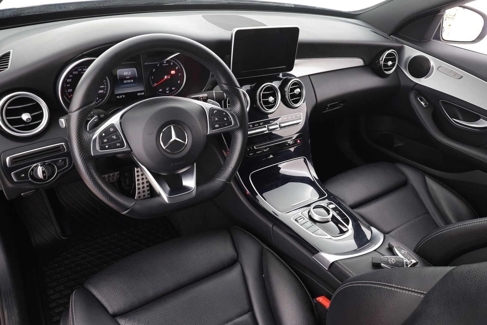 Mercedes-Benz C 2017 200 T Edition 4MATIC AMG *  Vakkari / Sportti Nahat /  LED ILS / KeyLess - Kahdet Renkaat / Suomi-auto - HULLUT BLACKWEEK JATKOT - KORKOTARJOUS 2,49%