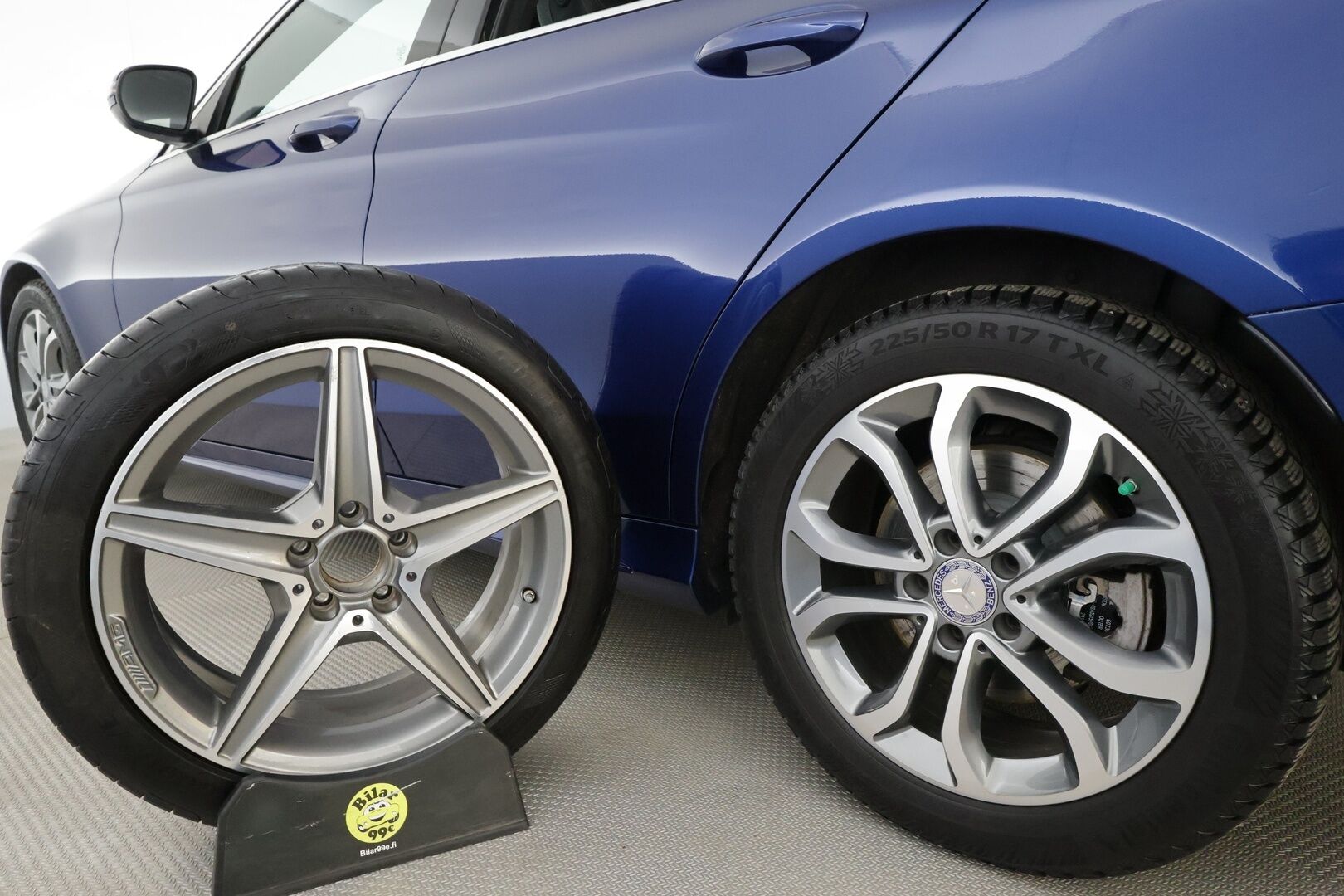 Mercedes-Benz C 2017 200 T Edition 4MATIC AMG *  Vakkari / Sportti Nahat /  LED ILS / KeyLess - Kahdet Renkaat / Suomi-auto - HULLUT BLACKWEEK JATKOT - KORKOTARJOUS 2,49%