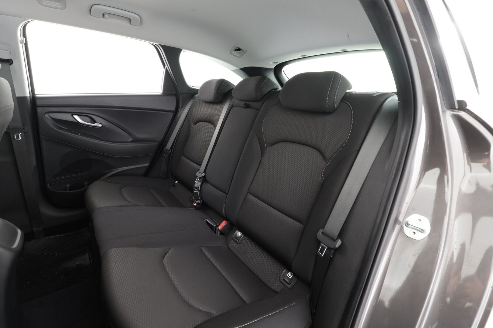 Hyundai i30 Wagon 2019 1,4 T-GDI 140 hv 7-DCT-aut. Comfort WLTP * Suomi-auto / Vakkari / Webasto / P.kamera / KeylessGo * - Kahdet renkaat aluvanteilla - HULLU BLACKWEEK KORKOTARJOUS 2,49%