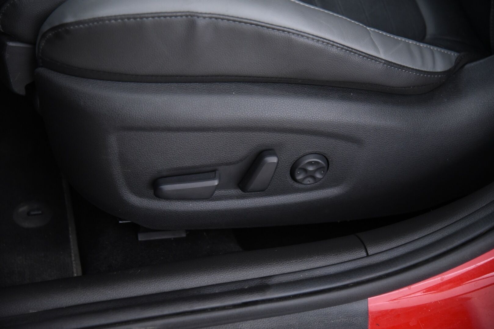Hyundai i30 Fastback 2019 1,4 T-GDI 140 hv 7DCT-aut N Line - Keyless / Led / P-kamera / Suomi-auto / 