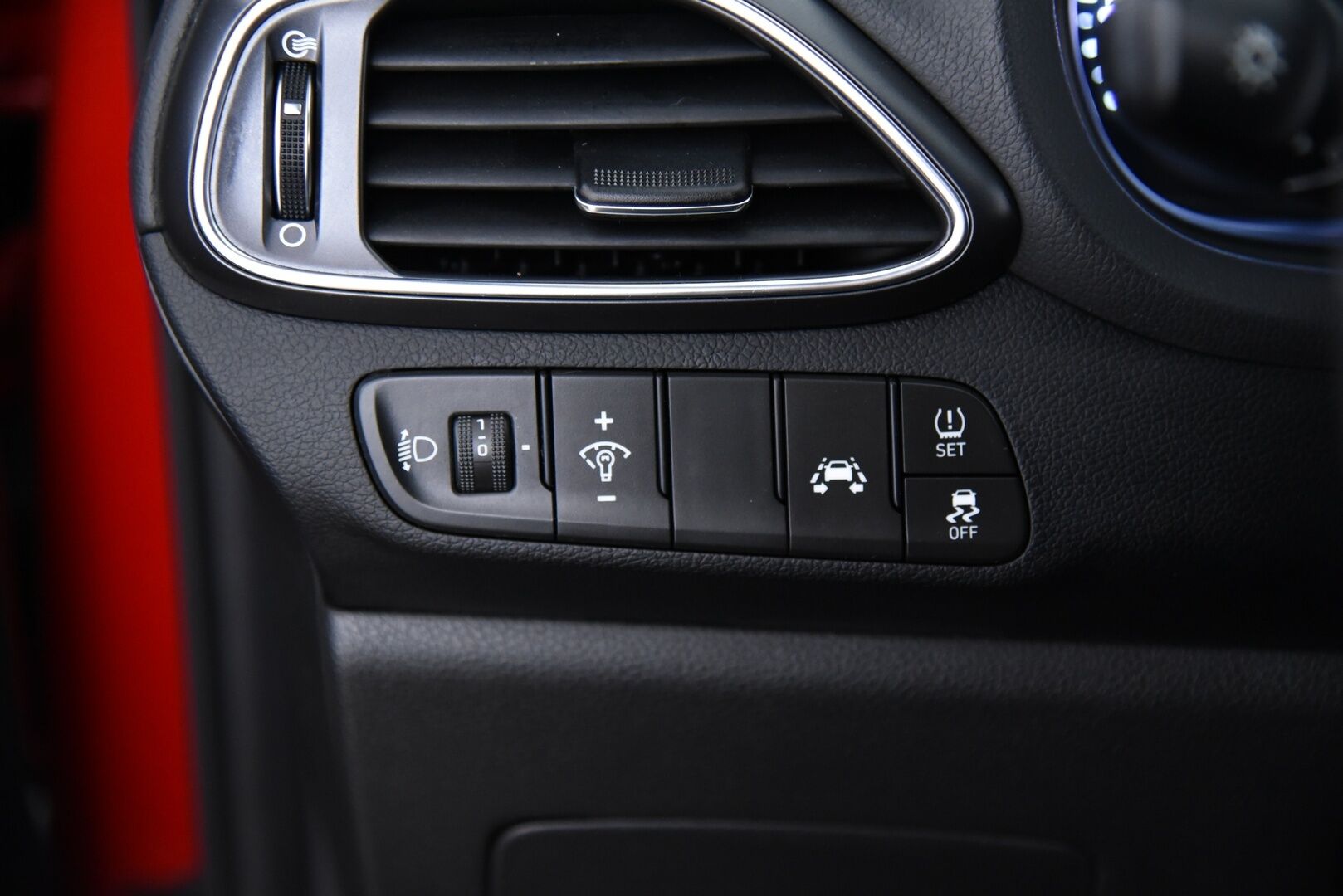 Hyundai i30 Fastback 2019 1,4 T-GDI 140 hv 7DCT-aut N Line - Keyless / Led / P-kamera / Suomi-auto / 