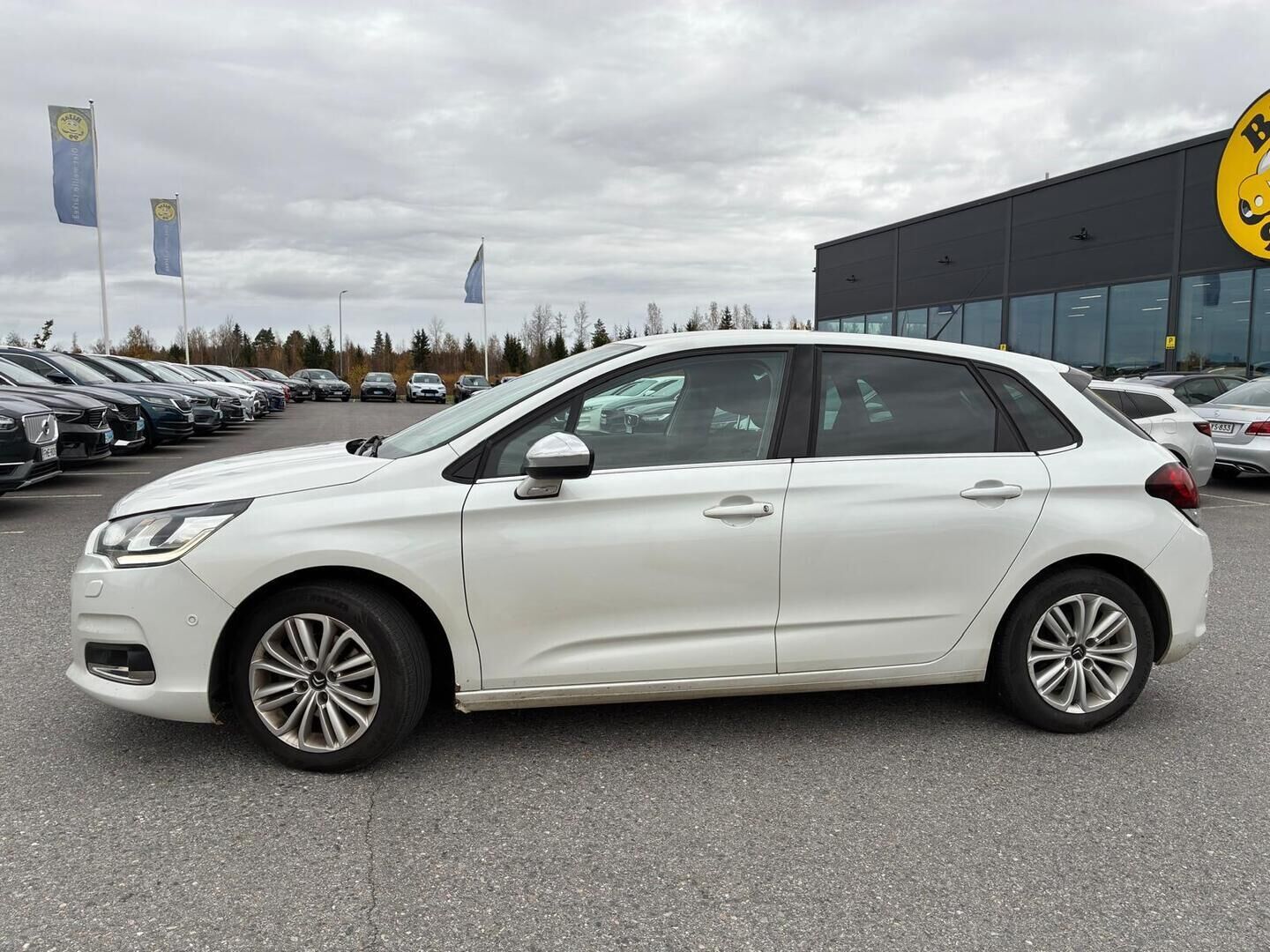 Citroen C4 2016 PureTech 130 Intensive Automaatti - Myydään huutokaupat.com - Matkalla huutokauppaan! | Suomi-auto | Lohkolämmitin | Kahdet renkaat vanteilla | Juuri huollettu | Jakohihna vaihdettu 10/2025