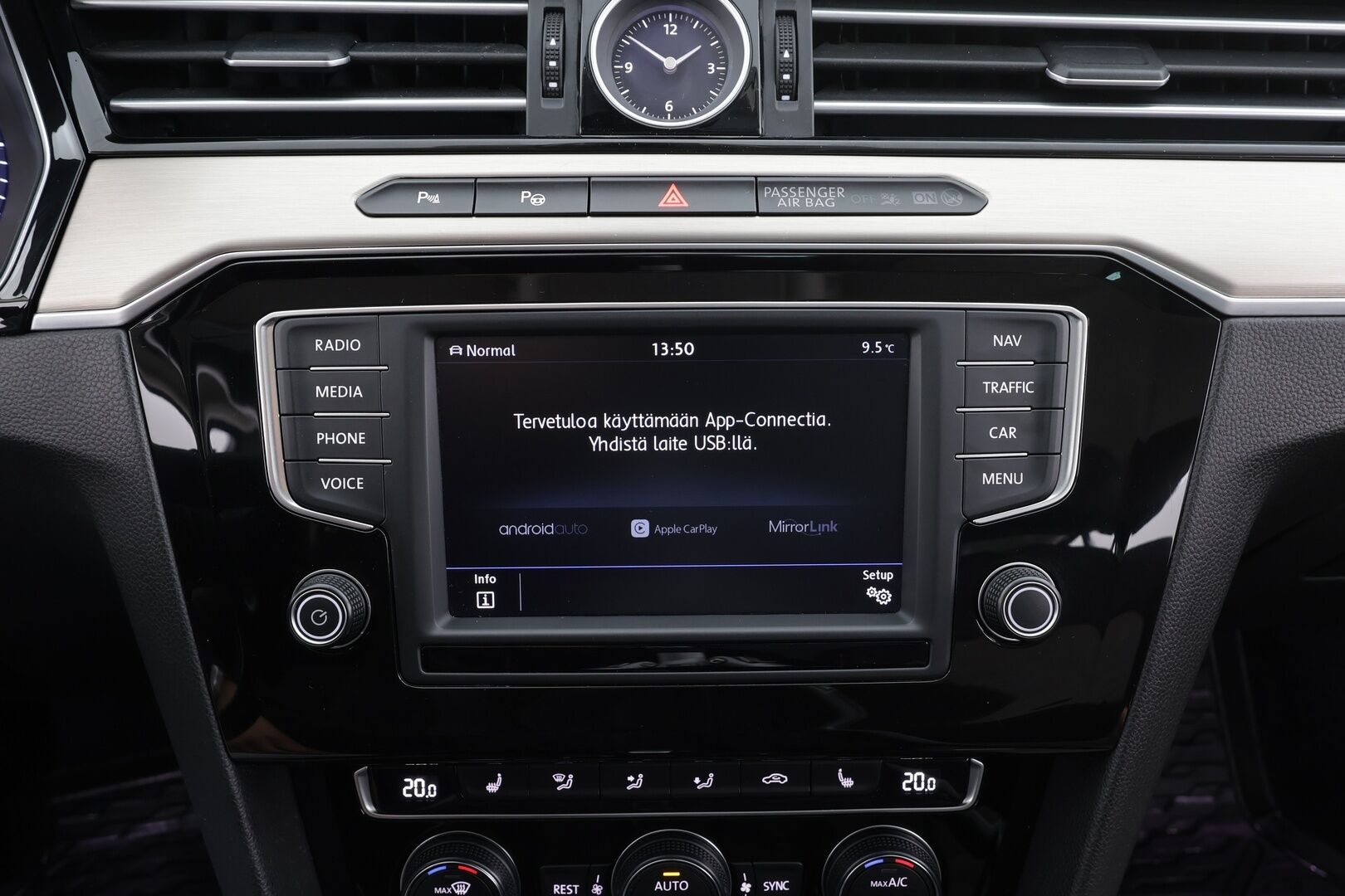 Volkswagen Passat 2017 Variant Highline 1,4 TSI 110 kW ACT DSG * ACC / P.kamera / Webasto / Adapt.LED / Koukku / Navi * - Suomi-auto / Kahdet renkaat aluvanteilla / Juuri katsastettu