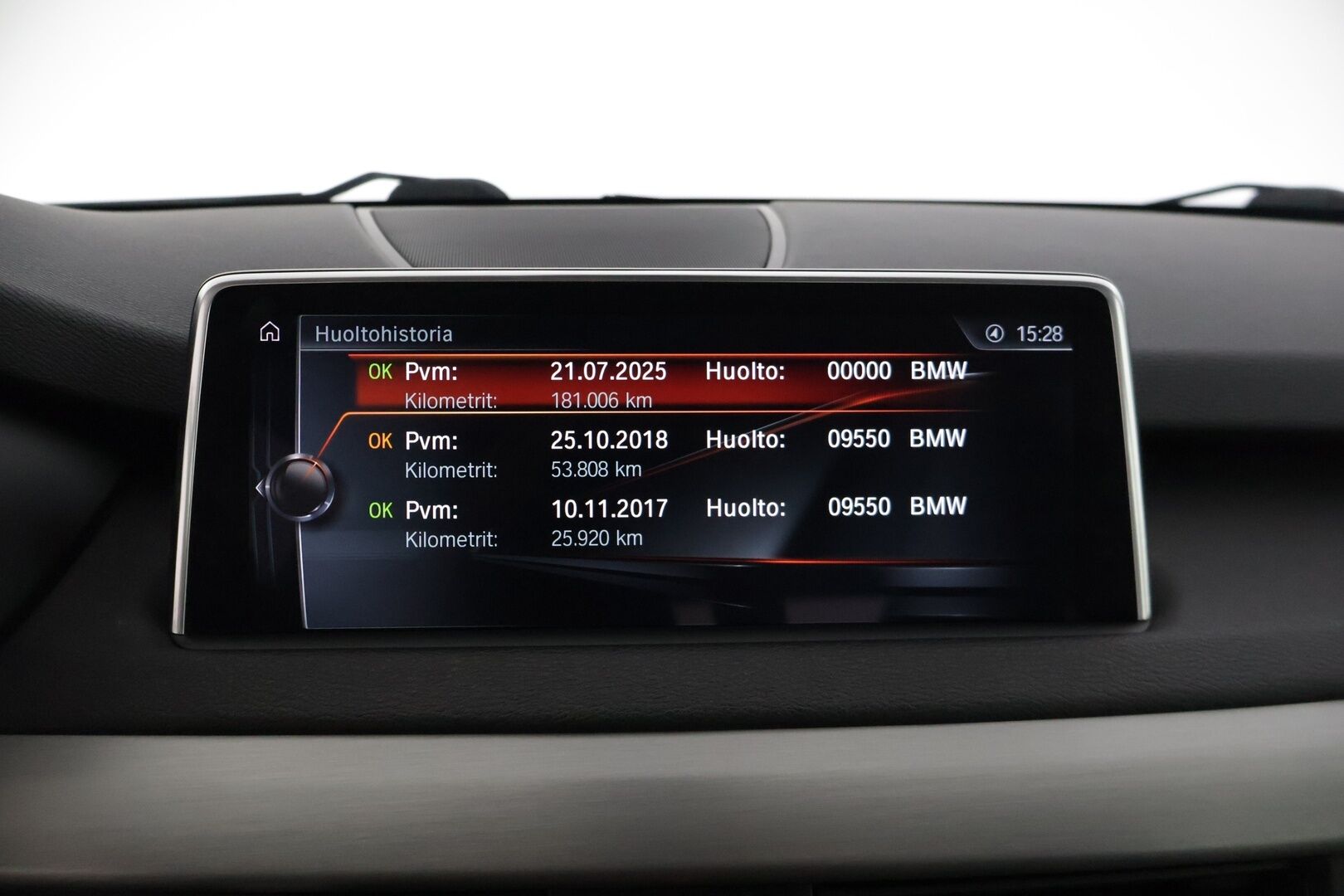 BMW X5 2016 F15 xDrive40e A * YritysOutlet - Myydään vain yrityksille / Comfort penkit / Sähköratti / Ratinlämmitin / Adapt.valot / Koukku - * Tämä auto myydään YritysOutlet -valikoimasta vain yritykselle / Akun kunto SoH 89,9% / Särmät huollot / Kovat varusteet *