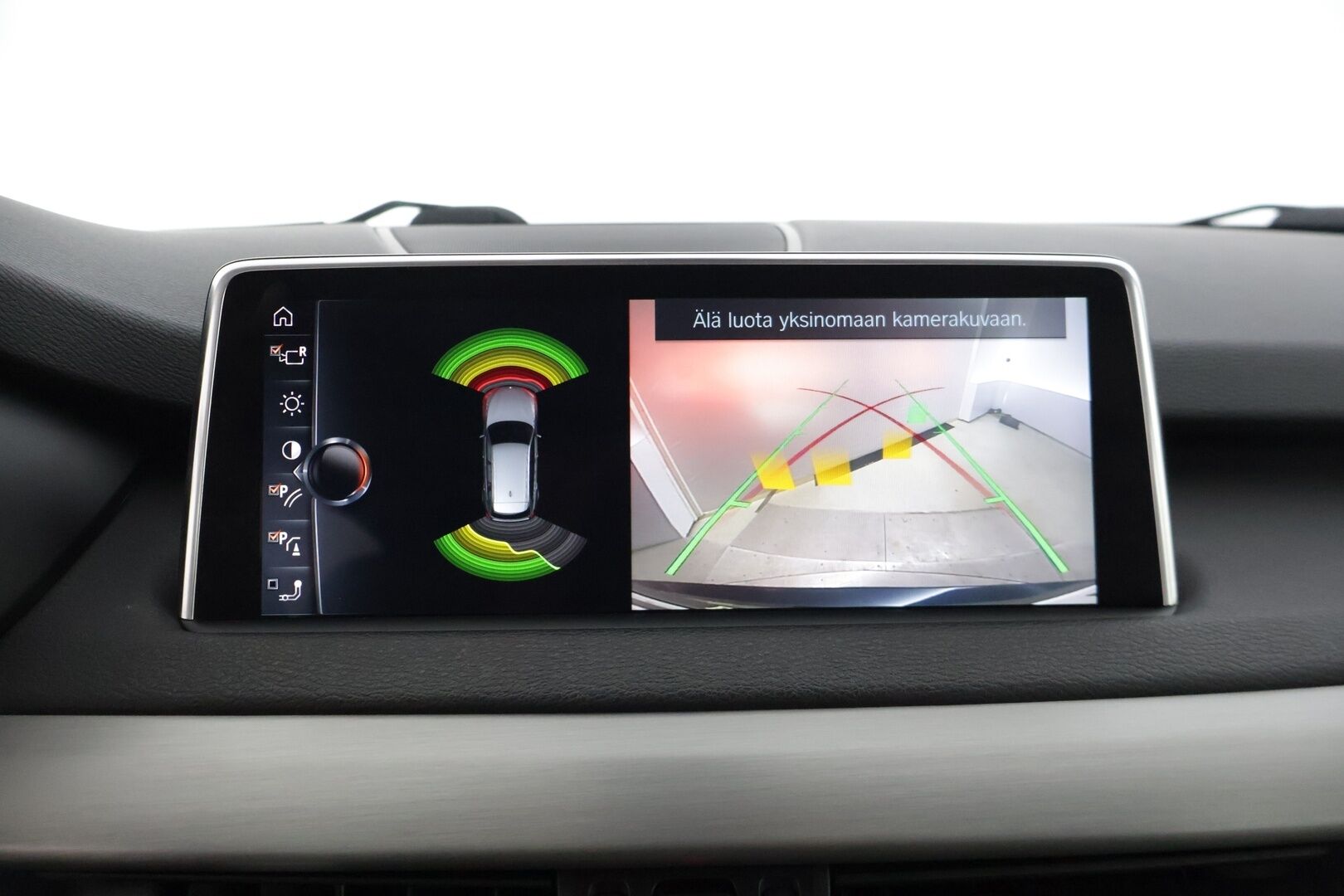 BMW X5 2016 F15 xDrive40e A * YritysOutlet - Myydään vain yrityksille / Comfort penkit / Sähköratti / Ratinlämmitin / Adapt.valot / Koukku - * Tämä auto myydään YritysOutlet -valikoimasta vain yritykselle / Akun kunto SoH 89,9% / Särmät huollot / Kovat varusteet *