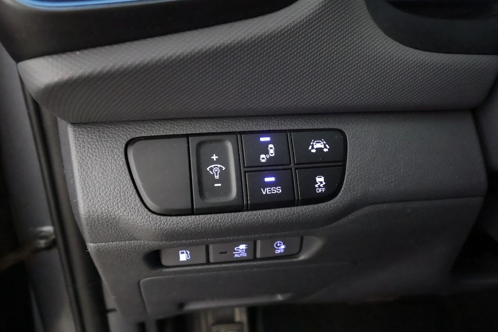 Hyundai IONIQ plug-in 2019 DCT Style WLTP * ACC / P.kamera / Muistipenkki / Infinity / Navi / Lohko / Keyless / Digimittaristo * - 1.Om Suomi-auto / Kahdet renkaat aluvanteilla / Merkkihuollettu