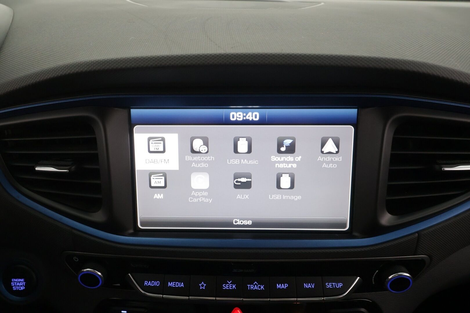 Hyundai IONIQ plug-in 2019 DCT Style WLTP * ACC / P.kamera / Muistipenkki / Infinity / Navi / Lohko / Keyless / Digimittaristo * - 1.Om Suomi-auto / Kahdet renkaat aluvanteilla / Merkkihuollettu