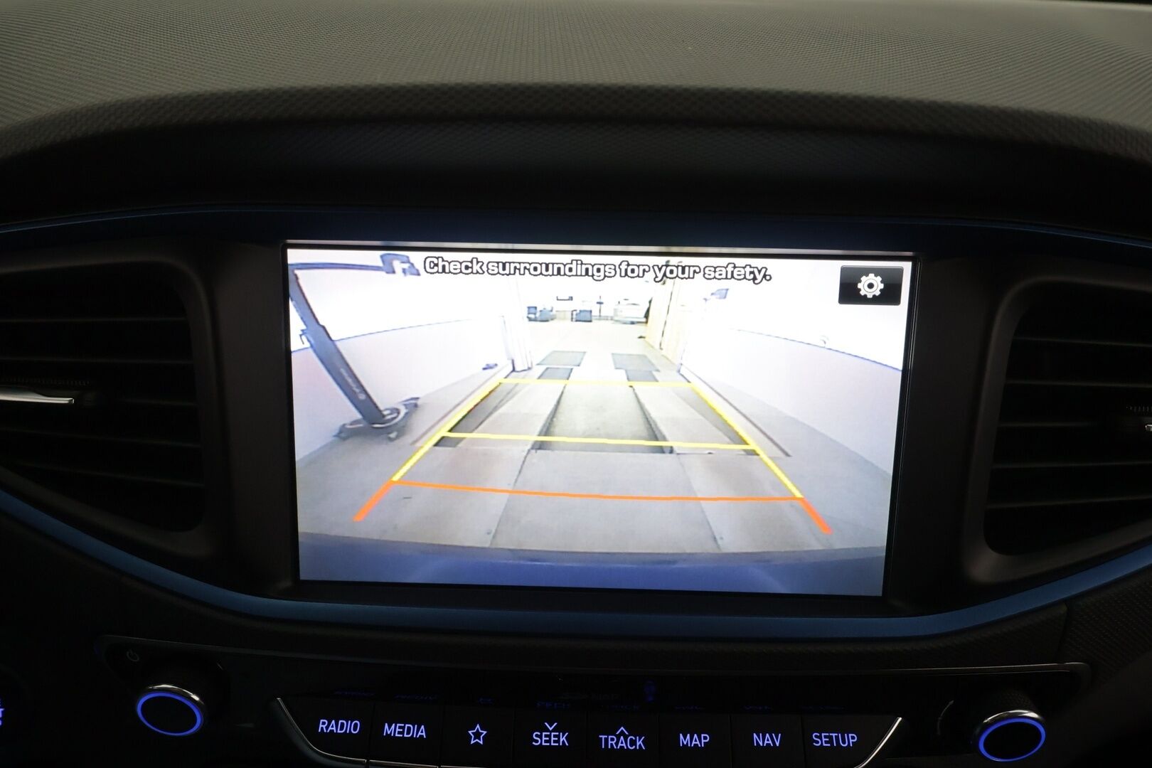 Hyundai IONIQ plug-in 2019 DCT Style WLTP * ACC / Kaistavahti / Muistipenkki / P.Kamera / Infinity / Navi / LED / Keyless / Ratinlämmitin * - Suomi-auto / Kahdet renkaat aluvanteilla / Merkkihuollettu