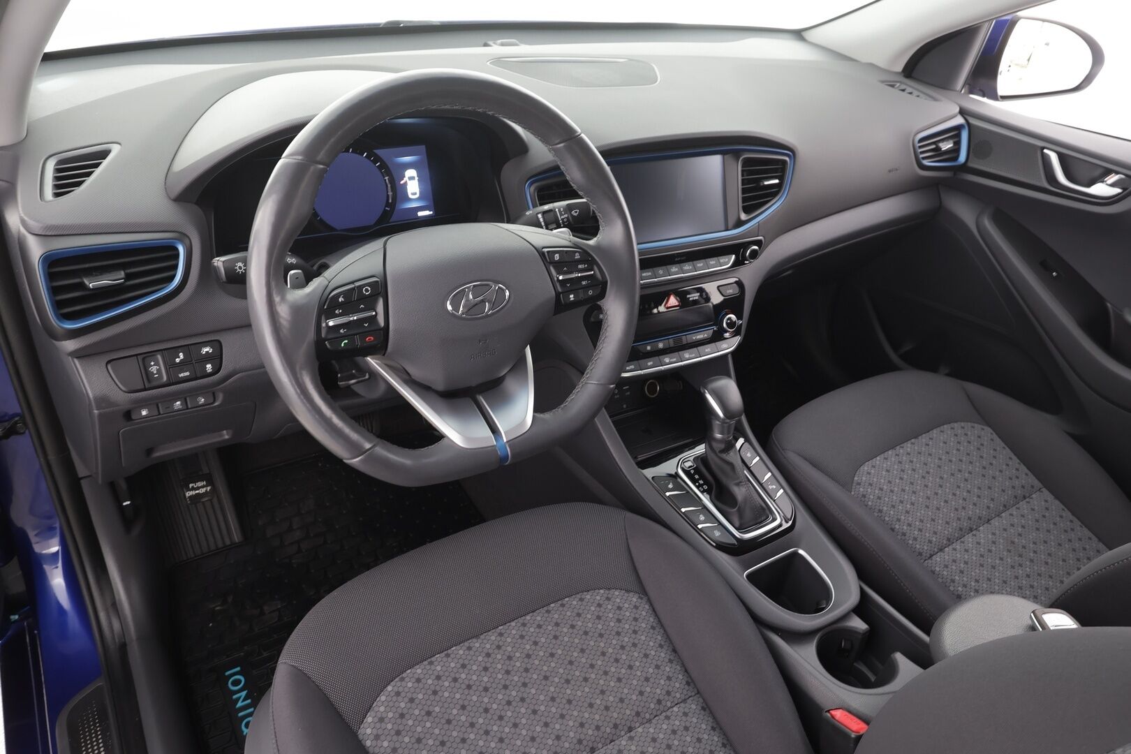 Hyundai IONIQ plug-in 2019 DCT Style WLTP * ACC / Kaistavahti / Muistipenkki / P.Kamera / Infinity / Navi / LED / Keyless / Ratinlämmitin * - Suomi-auto / Kahdet renkaat aluvanteilla / Merkkihuollettu