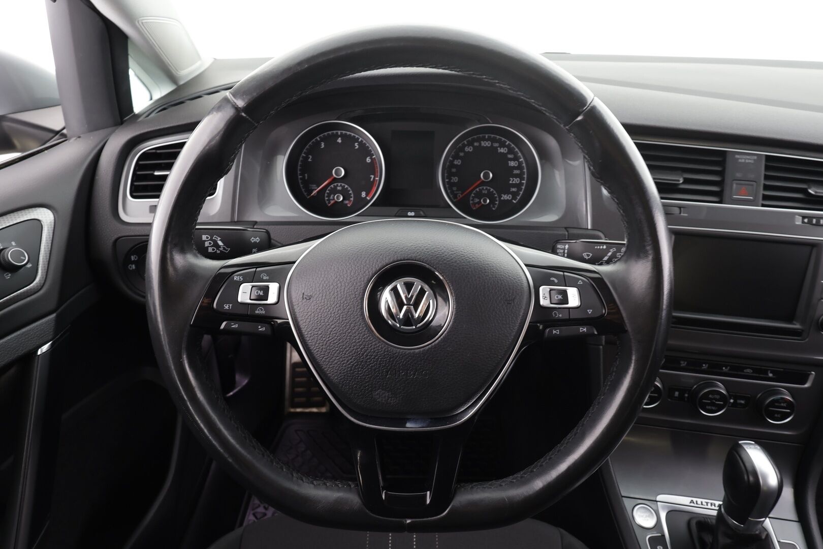 Volkswagen Golf 2017 Variant Alltrack 1,8 TSI 132 kW 4MOTION DSGWinter Edition * Webasto / Koukku / Xenon /  P.Kamera / Keyless * - Suomi-auto / Merkkihuollettu / Kahdet renkaat - HULLUT JOULUT KORKOTARJOUS 2,49% 