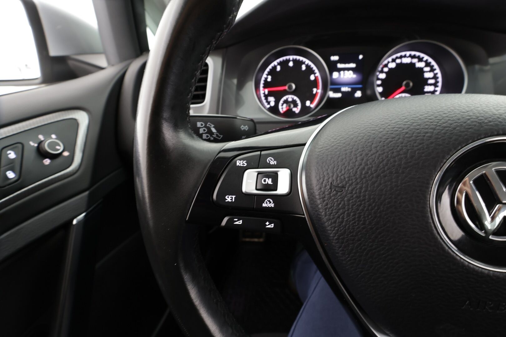 Volkswagen Golf 2017 Variant Alltrack 1,8 TSI 132 kW 4MOTION DSGWinter Edition * Webasto / Koukku / Xenon /  P.Kamera / Keyless * - Suomi-auto / Merkkihuollettu / Kahdet renkaat - HULLUT JOULUT KORKOTARJOUS 2,49% 