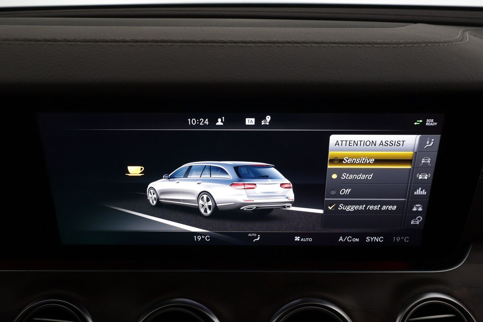 Mercedes-Benz E 2017 220 d T A Premium Business * Distronic+ / Webasto / Multibeam / HUD / 360° / Koukku / Widescreen / Sähköluukku * - Suomi-auto / Kahdet renkaat aluvanteilla / Merkkihuollettu