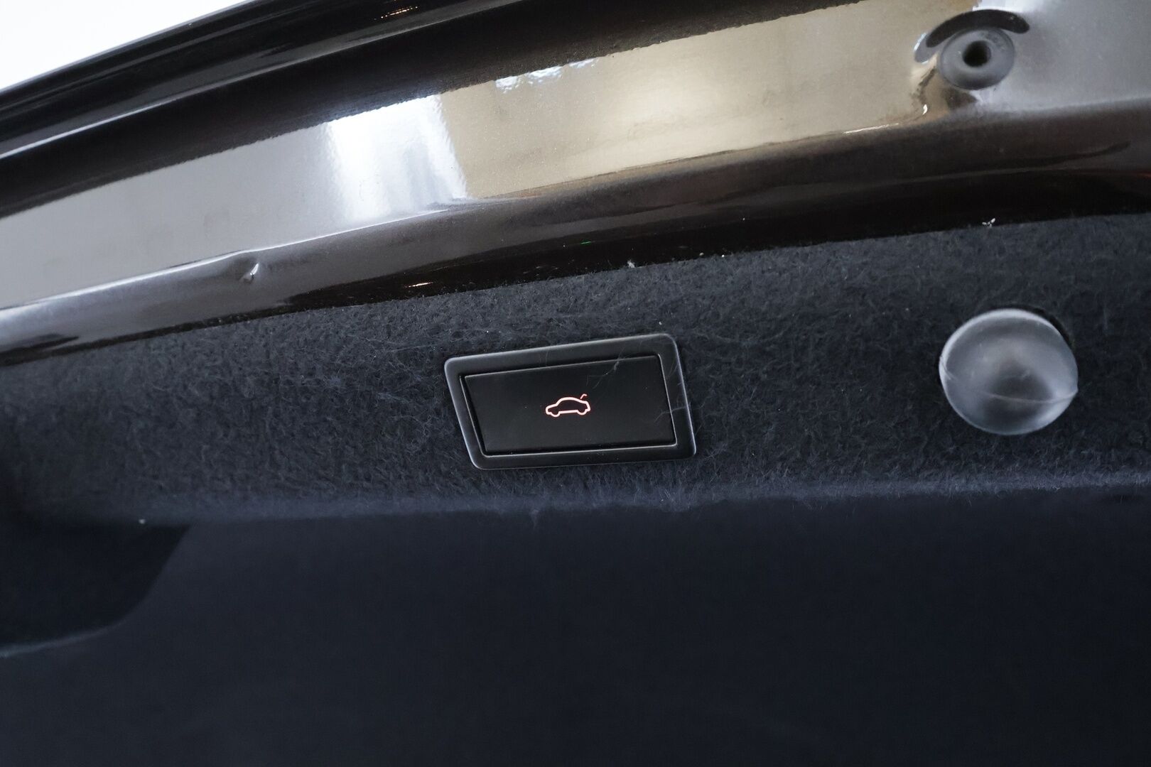 Skoda Superb 2017 1,4 TSI ACT Elegance DSG * ACC / P.tutkat / Xenon / Koukku / Canton äänentoisto / Navi * - Kahdet renkaat / Suomi-auto