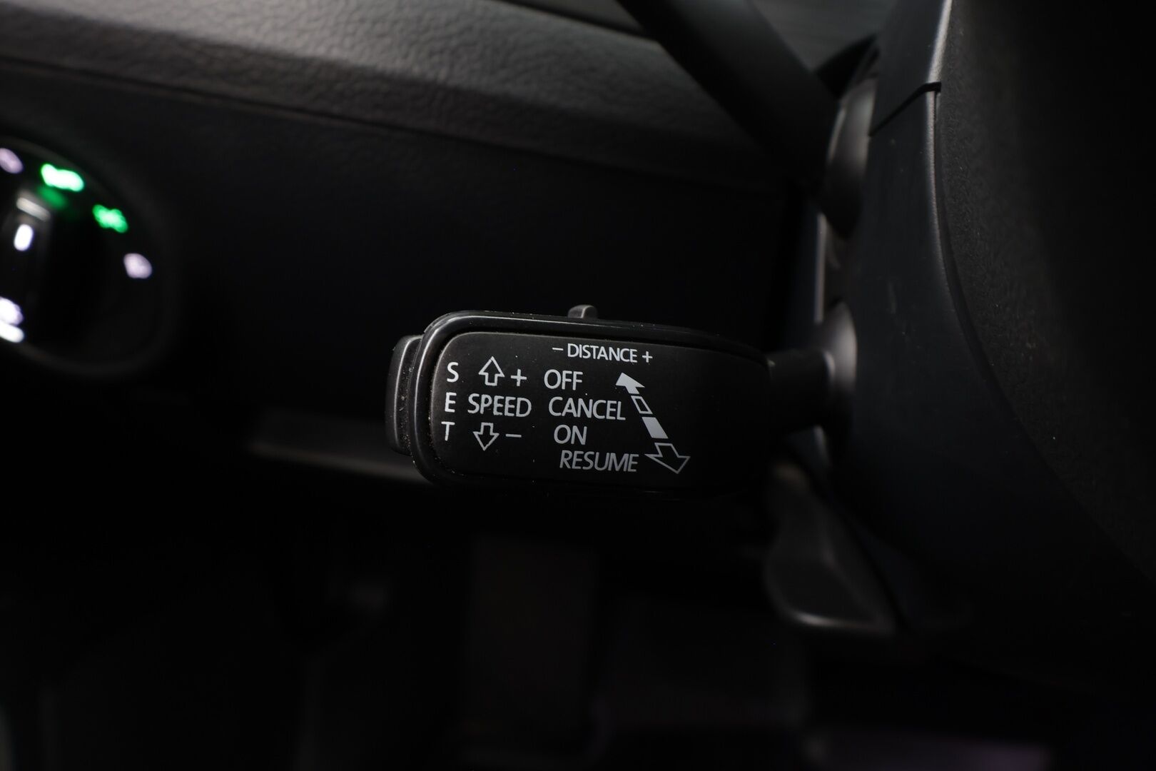 Skoda Superb 2017 1,4 TSI ACT Elegance DSG * ACC / P.tutkat / Xenon / Koukku / Canton äänentoisto / Navi * - Kahdet renkaat / Suomi-auto