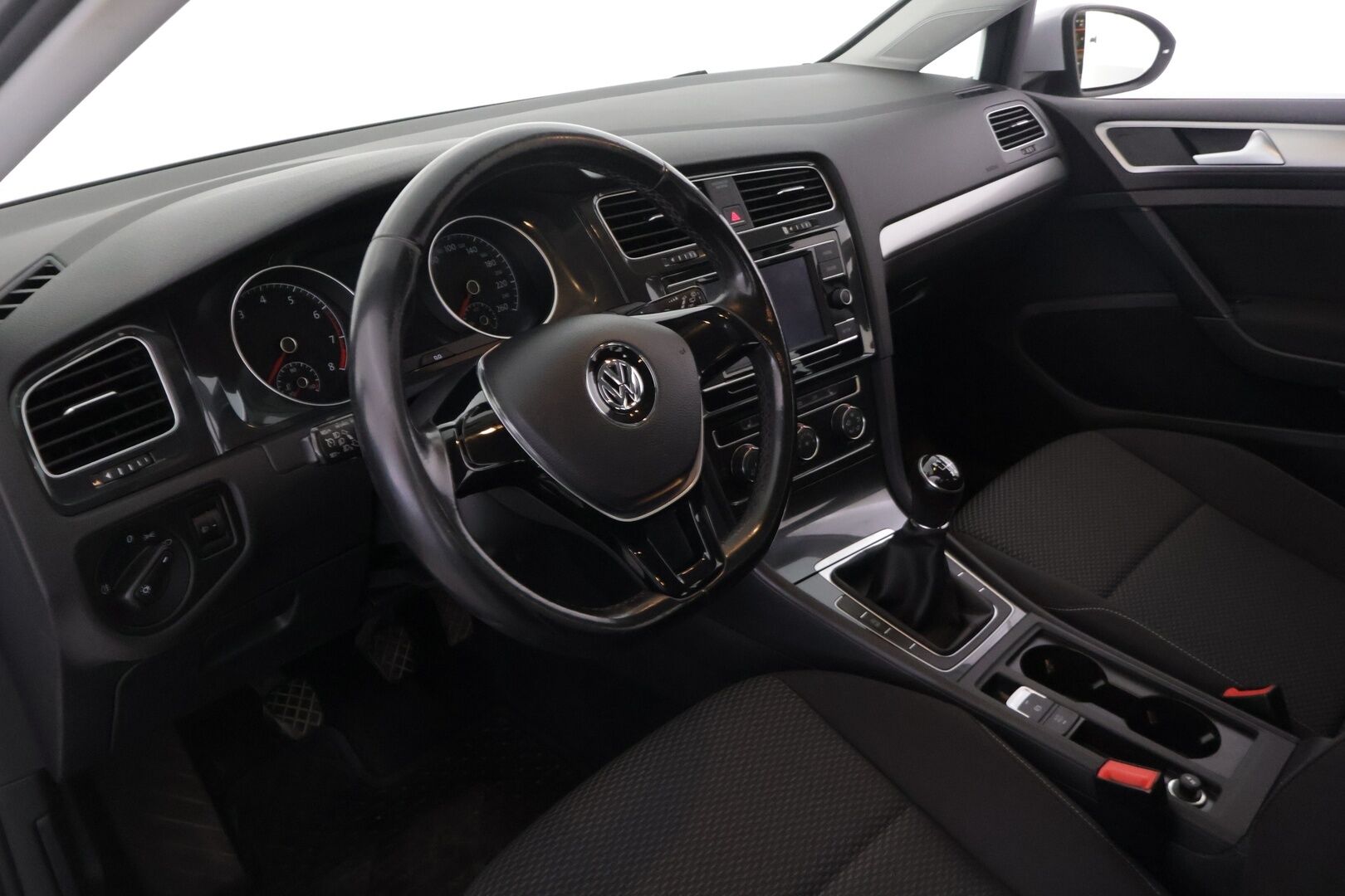 Volkswagen Golf 2017 Variant Trendline 1,0 TSI 63 kW (85 hv) - Juuri huollettu | Suomi-auto | Vakkari | Bluetooth | Lohko | 2x renkaat
